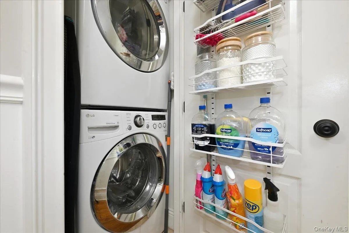 136 Oak Street, Babylon, NY, 4 Bedrooms Bedrooms, 8 Rooms Rooms,2 BathroomsBathrooms,Residential,For Rent,Oak,0,1051235 136 Oak Street, Babylon, NY, 4 Bedrooms Bedrooms, 8 Rooms Rooms,2 BathroomsBathrooms,Residential,For Rent,Oak,0,1051235
