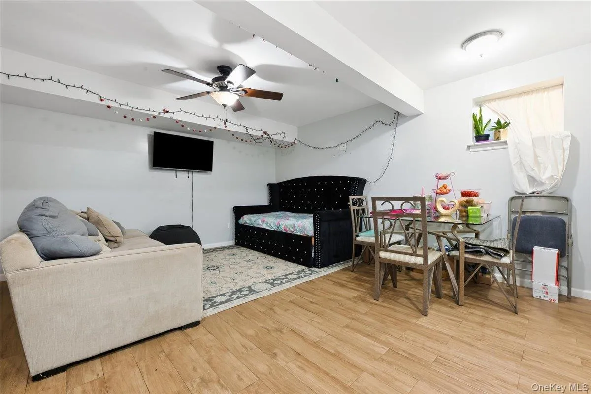 136 Oak Street, Babylon, NY, 4 Bedrooms Bedrooms, 8 Rooms Rooms,2 BathroomsBathrooms,Residential,For Rent,Oak,0,1051235 136 Oak Street, Babylon, NY, 4 Bedrooms Bedrooms, 8 Rooms Rooms,2 BathroomsBathrooms,Residential,For Rent,Oak,0,1051235