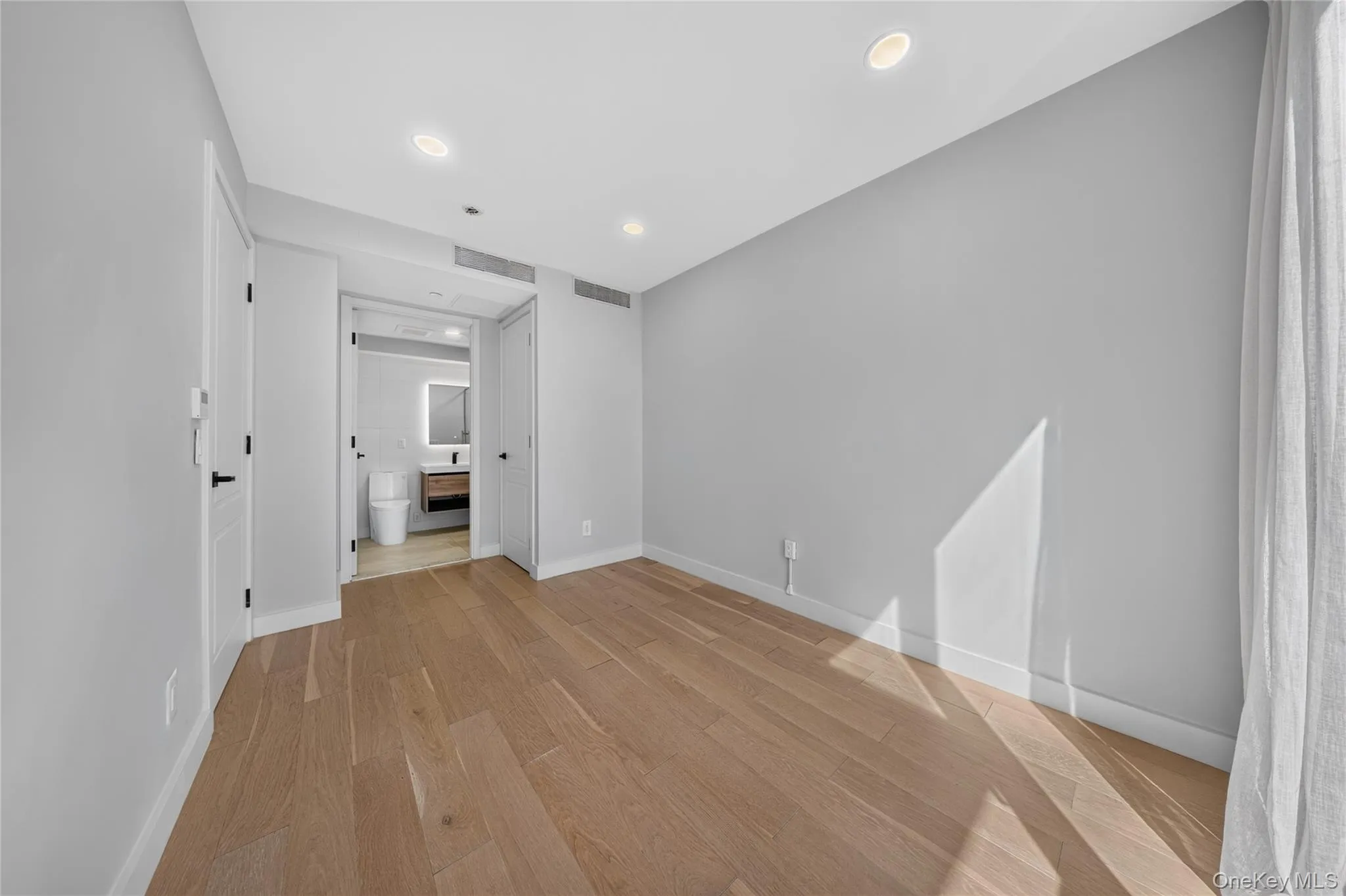 14617 Northern Boulevard, New York, NY, 2 Bedrooms Bedrooms, 6 Rooms Rooms,2 BathroomsBathrooms,Residential,For Rent,Northern,0,1051242 14617 Northern Boulevard, New York, NY, 2 Bedrooms Bedrooms, 6 Rooms Rooms,2 BathroomsBathrooms,Residential,For Rent,Northern,0,1051242