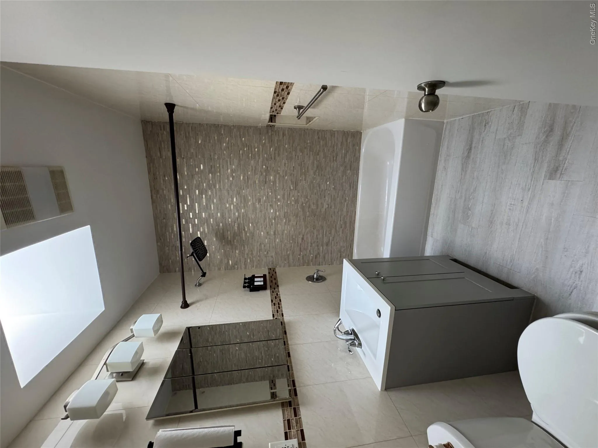 6131 185th Street, New York, NY, 3 Bedroom Bedrooms, 6 Room Rooms,1 BathroomBathrooms,Residential Lease,For Rent,185th,0,1051249 6131 185th Street, New York, NY, 3 Bedroom Bedrooms, 6 Room Rooms,1 BathroomBathrooms,Residential Lease,For Rent,185th,0,1051249