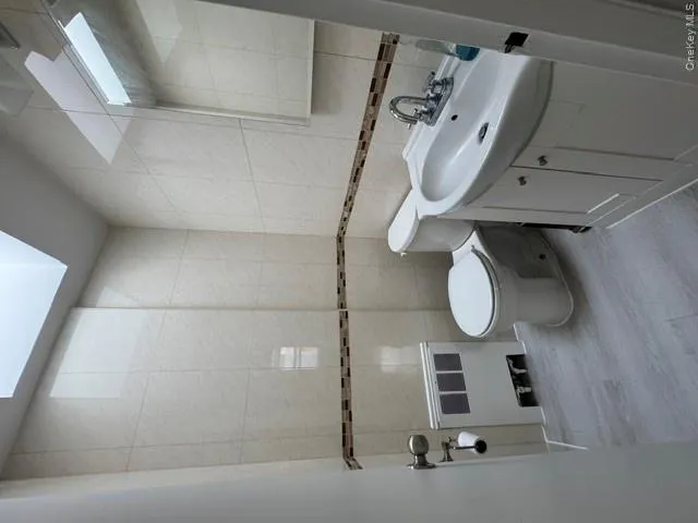 6131 185th Street, New York, NY, 3 Bedroom Bedrooms, 6 Room Rooms,1 BathroomBathrooms,Residential Lease,For Rent,185th,0,1051249 6131 185th Street, New York, NY, 3 Bedroom Bedrooms, 6 Room Rooms,1 BathroomBathrooms,Residential Lease,For Rent,185th,0,1051249