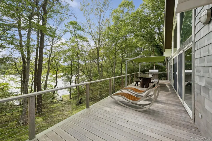 142 Little Fresh Pond Road, Southampton, New York 11968