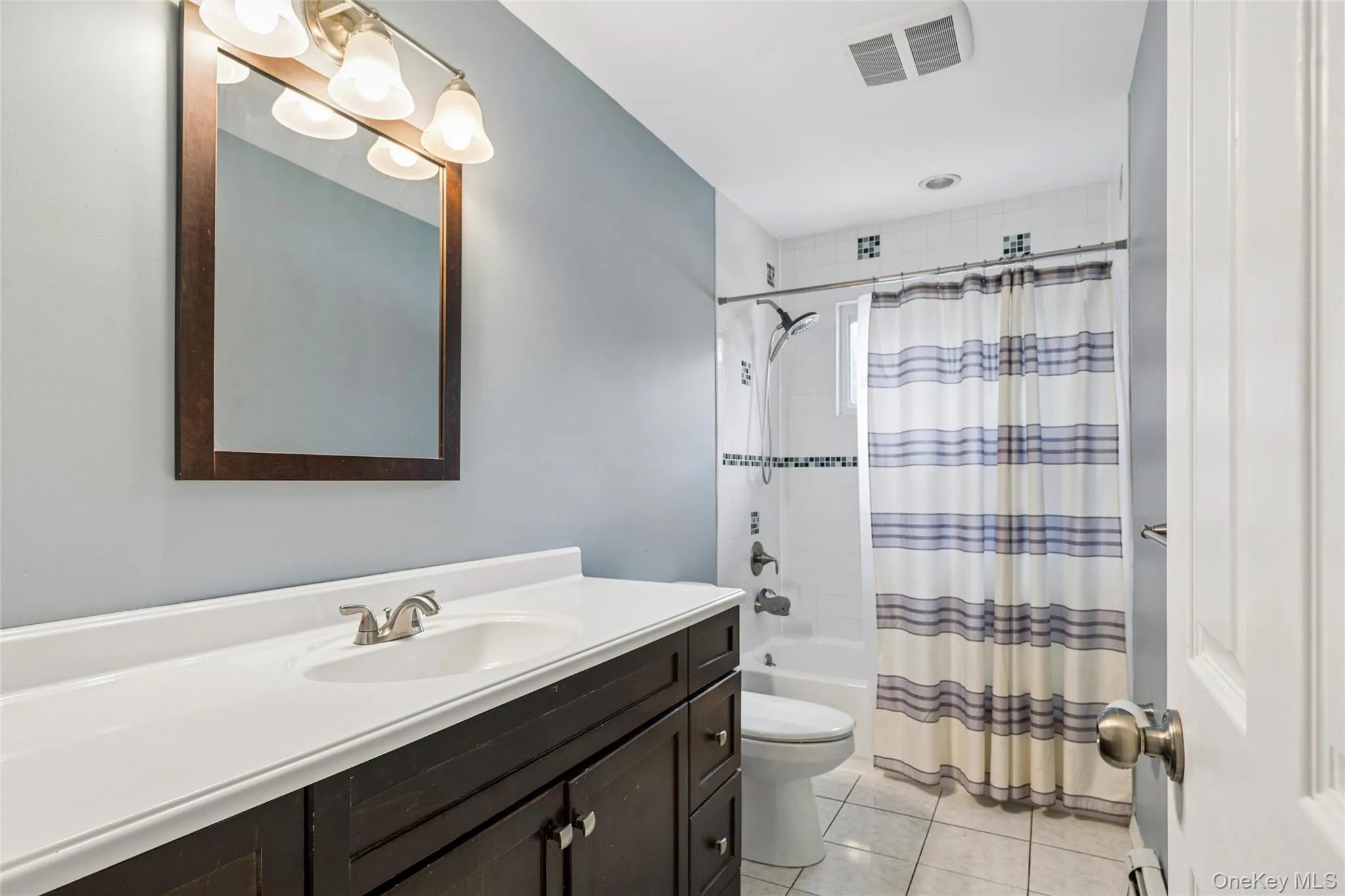 6 Rosewood Road, Brookhaven, NY, 3 Bedrooms Bedrooms, 6 Rooms Rooms,2 BathroomsBathrooms,Residential,For Rent,Rosewood,0,1051254 6 Rosewood Road, Brookhaven, NY, 3 Bedrooms Bedrooms, 6 Rooms Rooms,2 BathroomsBathrooms,Residential,For Rent,Rosewood,0,1051254