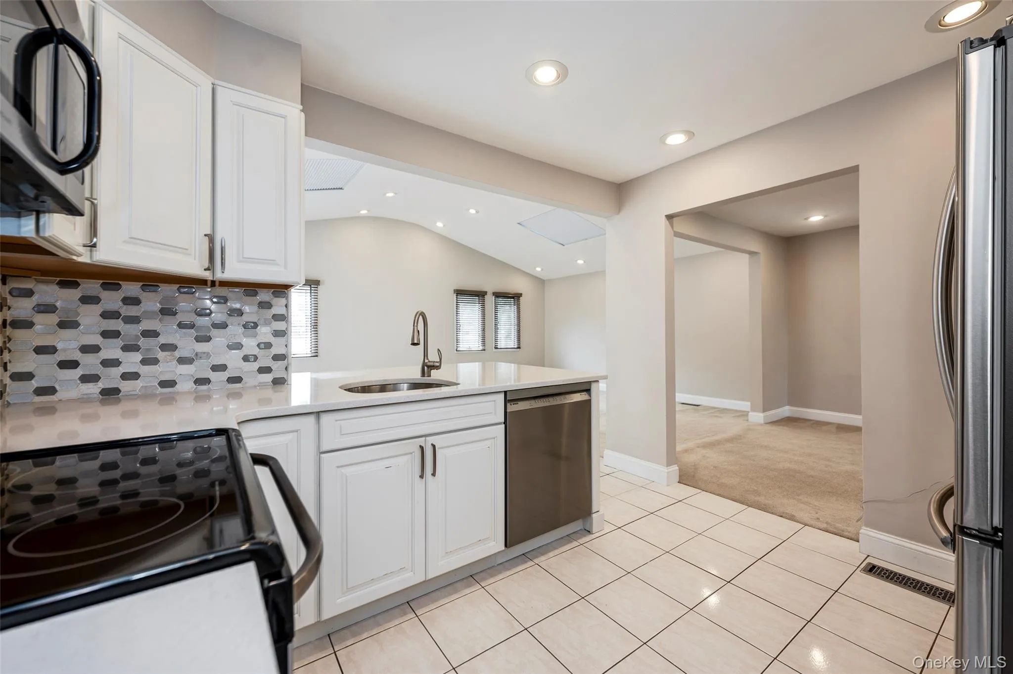 77 Concord Avenue, Hempstead, NY, 4 Bedrooms Bedrooms, 9 Rooms Rooms,2 BathroomsBathrooms,Residential,For Rent,Concord,0,1051255 77 Concord Avenue, Hempstead, NY, 4 Bedrooms Bedrooms, 9 Rooms Rooms,2 BathroomsBathrooms,Residential,For Rent,Concord,0,1051255