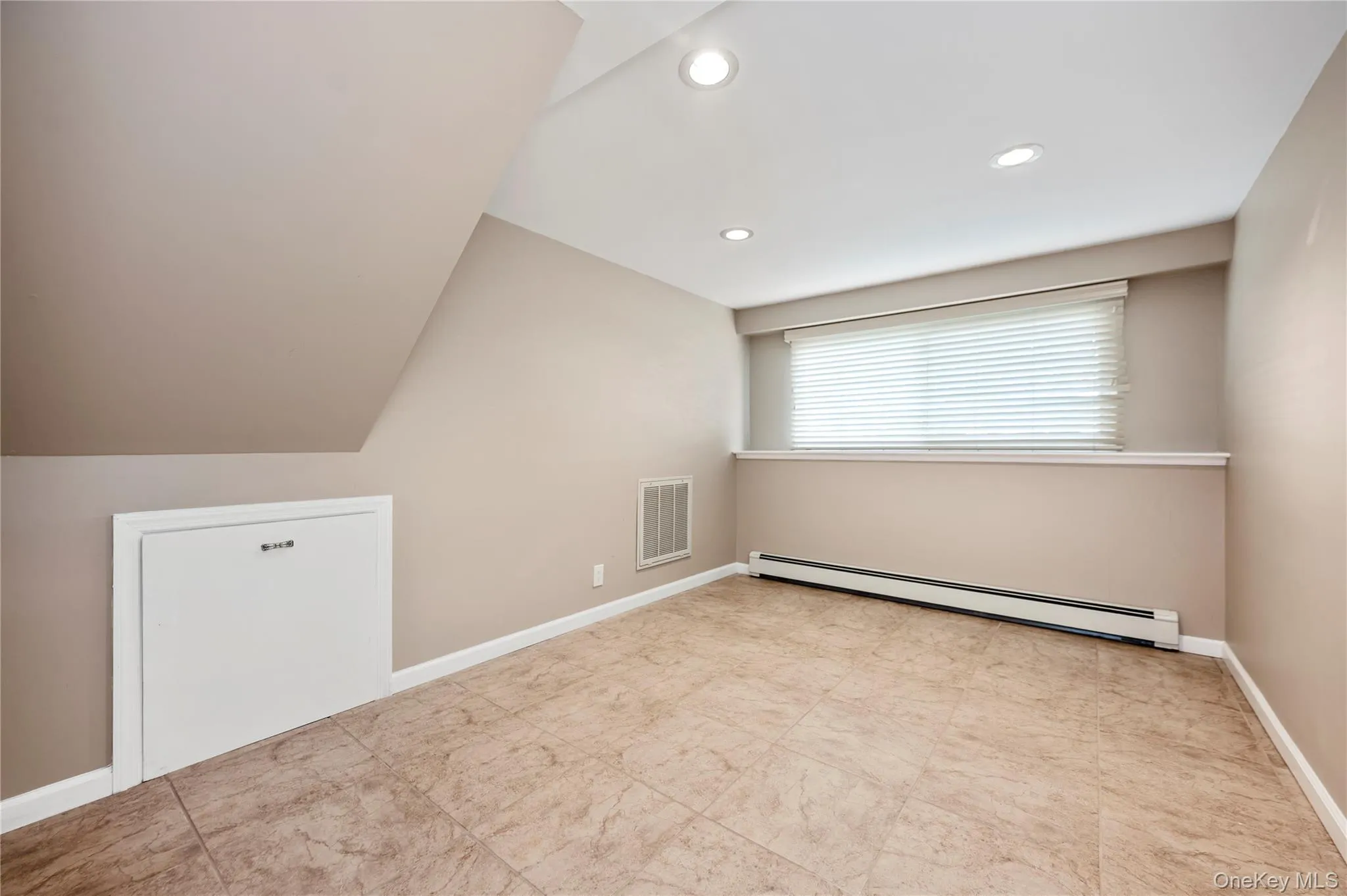 77 Concord Avenue, Hempstead, NY, 4 Bedrooms Bedrooms, 9 Rooms Rooms,2 BathroomsBathrooms,Residential,For Rent,Concord,0,1051255 77 Concord Avenue, Hempstead, NY, 4 Bedrooms Bedrooms, 9 Rooms Rooms,2 BathroomsBathrooms,Residential,For Rent,Concord,0,1051255
