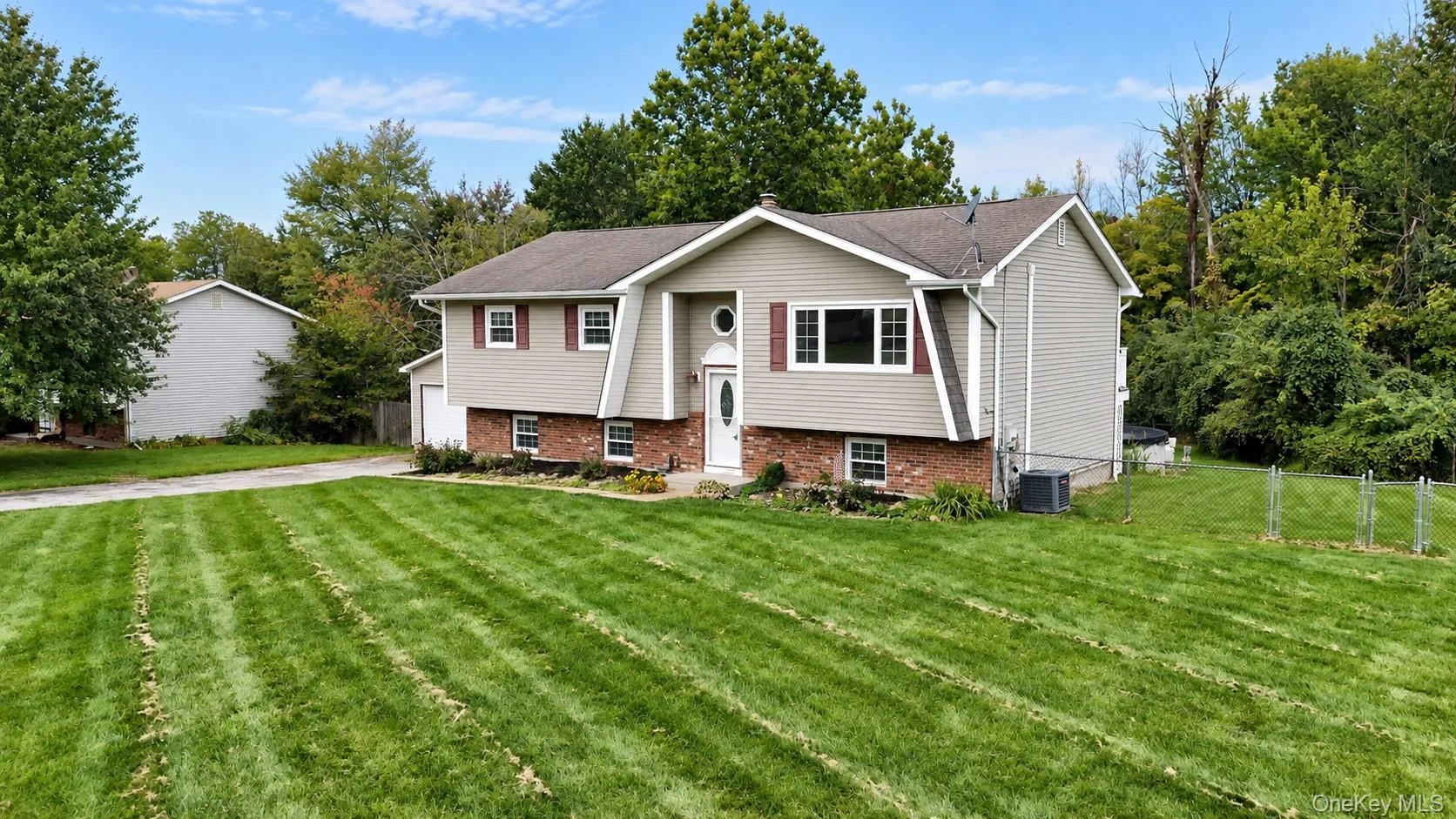 65 Maureen Drive, Middletown, NY, 3 Bedrooms Bedrooms, 8 Rooms Rooms,2 BathroomsBathrooms,Residential,For Rent,Maureen,0,1051258 65 Maureen Drive, Middletown, NY, 3 Bedrooms Bedrooms, 8 Rooms Rooms,2 BathroomsBathrooms,Residential,For Rent,Maureen,0,1051258