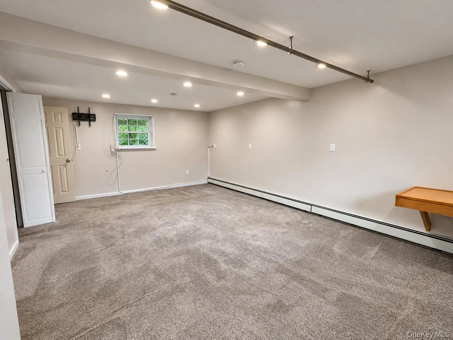 65 Maureen Drive, Middletown, NY, 3 Bedrooms Bedrooms, 8 Rooms Rooms,2 BathroomsBathrooms,Residential,For Rent,Maureen,0,1051258 65 Maureen Drive, Middletown, NY, 3 Bedrooms Bedrooms, 8 Rooms Rooms,2 BathroomsBathrooms,Residential,For Rent,Maureen,0,1051258
