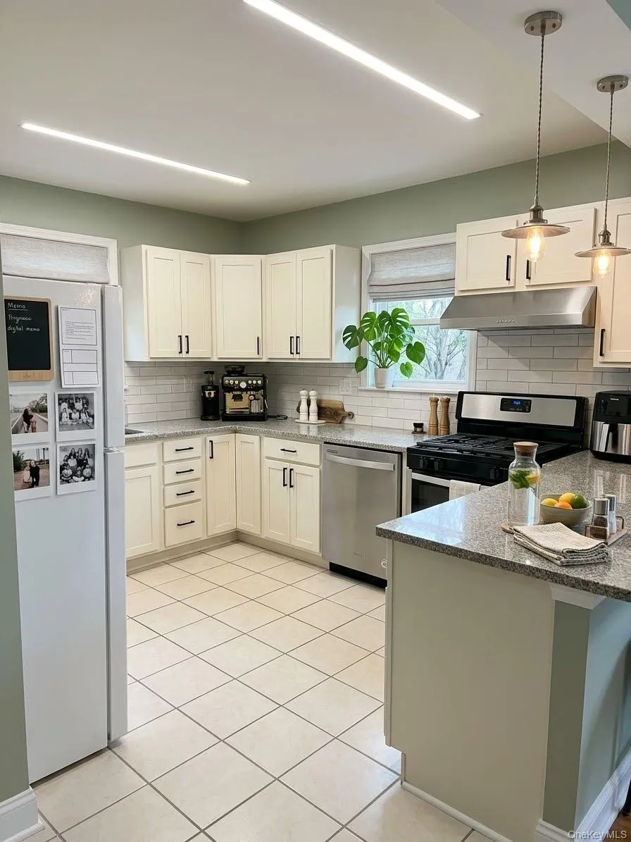 119-13 9th Avenue, New York, NY, 3 Bedrooms Bedrooms, 6 Rooms Rooms,1 BathroomBathrooms,Residential,For Rent,9th,0,1051263 119-13 9th Avenue, New York, NY, 3 Bedrooms Bedrooms, 6 Rooms Rooms,1 BathroomBathrooms,Residential,For Rent,9th,0,1051263