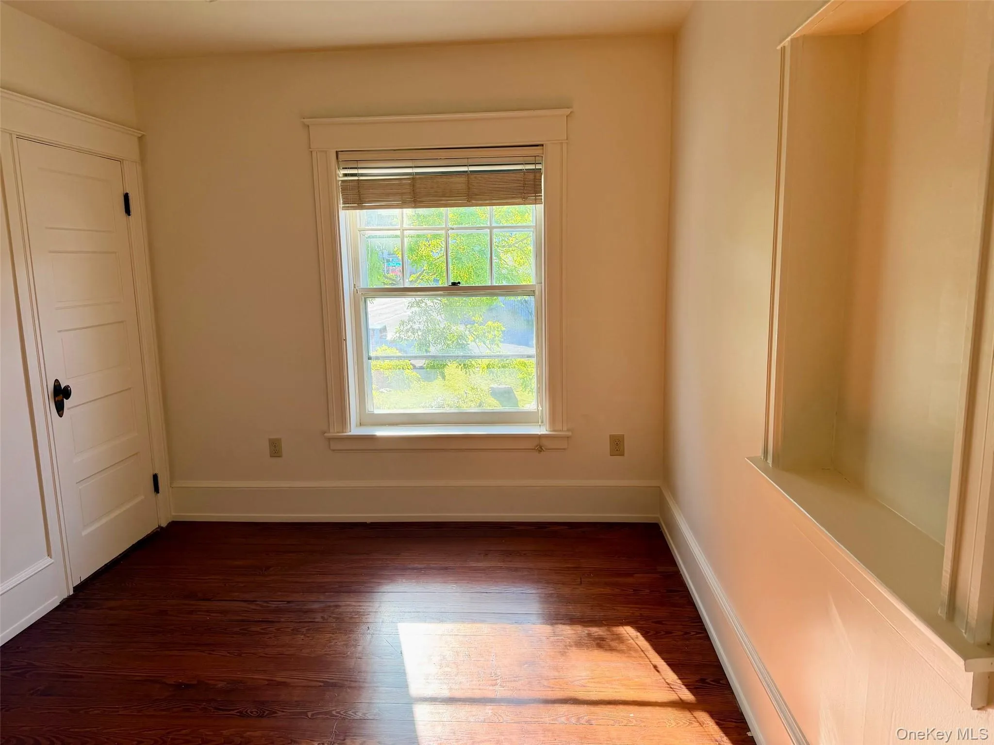 224 MAIN Street, Germantown, NY, 1 Bedroom Bedrooms, 4 Rooms Rooms,1 BathroomBathrooms,Residential Lease,For Rent,MAIN,0,1051269 224 MAIN Street, Germantown, NY, 1 Bedroom Bedrooms, 4 Rooms Rooms,1 BathroomBathrooms,Residential Lease,For Rent,MAIN,0,1051269