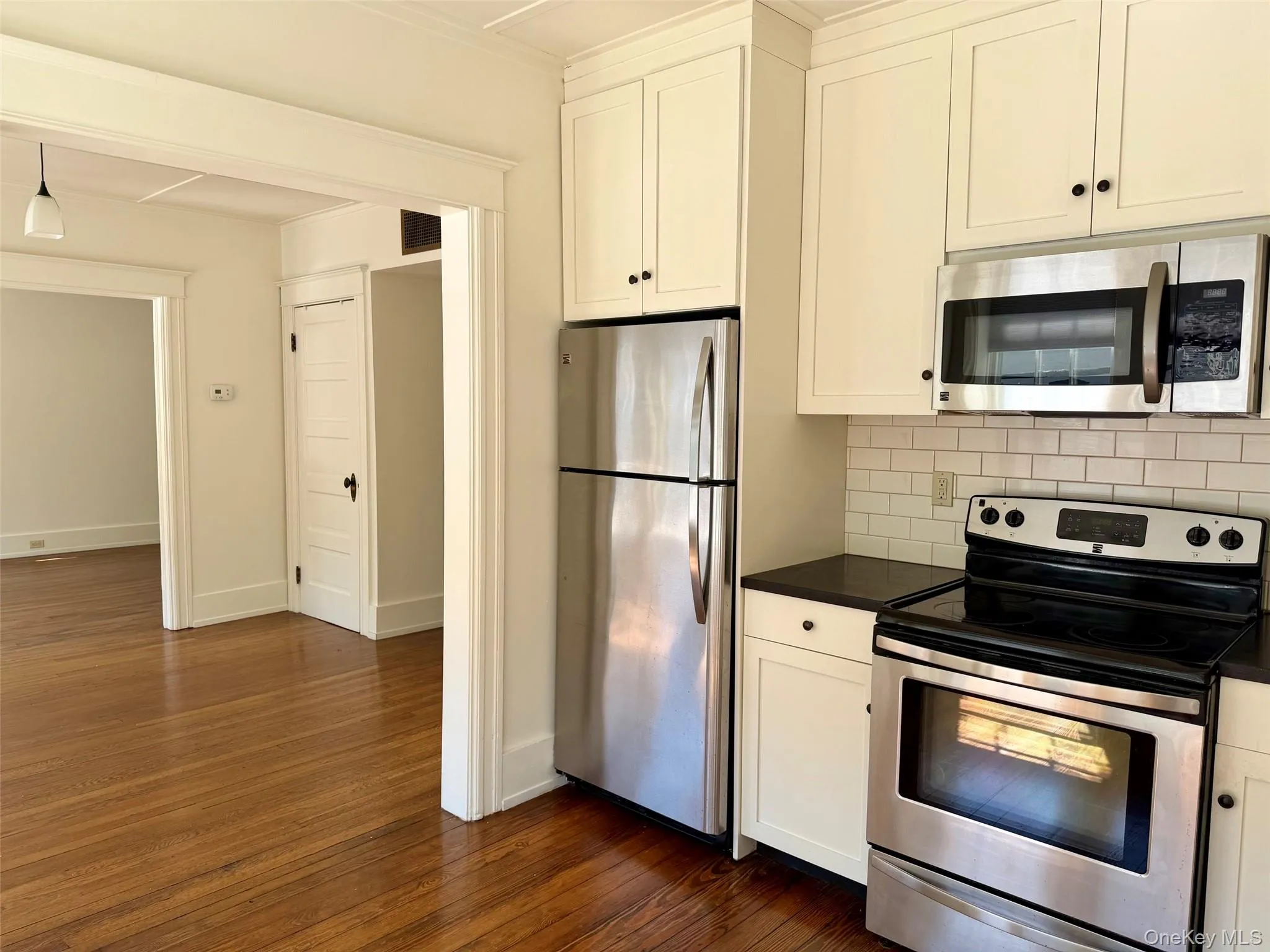 224 MAIN Street, Germantown, NY, 1 Bedroom Bedrooms, 4 Rooms Rooms,1 BathroomBathrooms,Residential Lease,For Rent,MAIN,0,1051269 224 MAIN Street, Germantown, NY, 1 Bedroom Bedrooms, 4 Rooms Rooms,1 BathroomBathrooms,Residential Lease,For Rent,MAIN,0,1051269