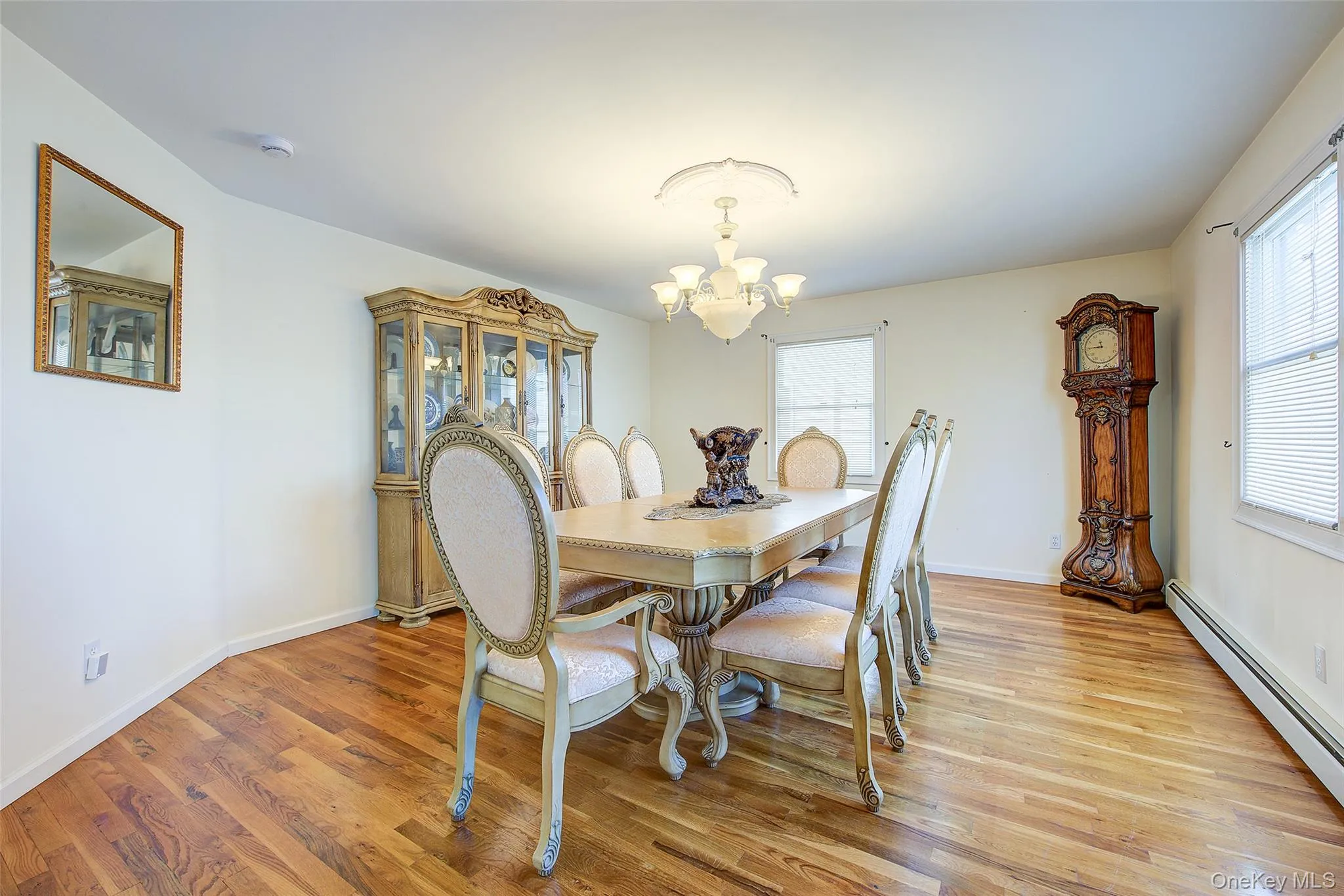64 Cottage Place, North Hempstead, NY, 4 Bedrooms Bedrooms, 11 Rooms Rooms,3 BathroomsBathrooms,Residential,For Rent,Cottage,0,1051270 64 Cottage Place, North Hempstead, NY, 4 Bedrooms Bedrooms, 11 Rooms Rooms,3 BathroomsBathrooms,Residential,For Rent,Cottage,0,1051270