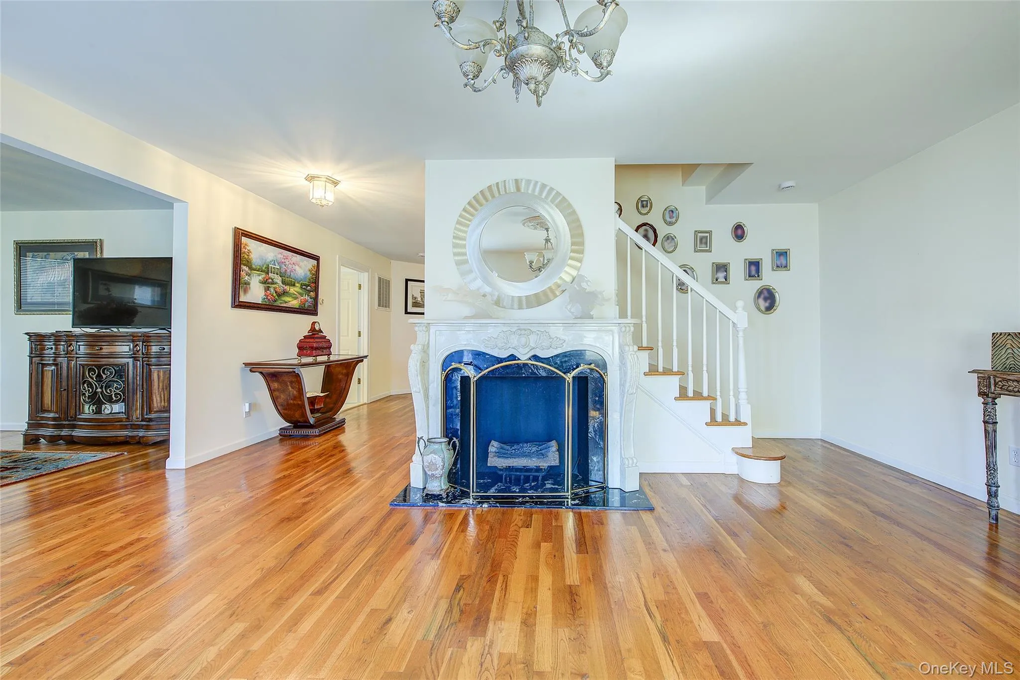 64 Cottage Place, North Hempstead, NY, 4 Bedrooms Bedrooms, 11 Rooms Rooms,3 BathroomsBathrooms,Residential,For Rent,Cottage,0,1051270 64 Cottage Place, North Hempstead, NY, 4 Bedrooms Bedrooms, 11 Rooms Rooms,3 BathroomsBathrooms,Residential,For Rent,Cottage,0,1051270