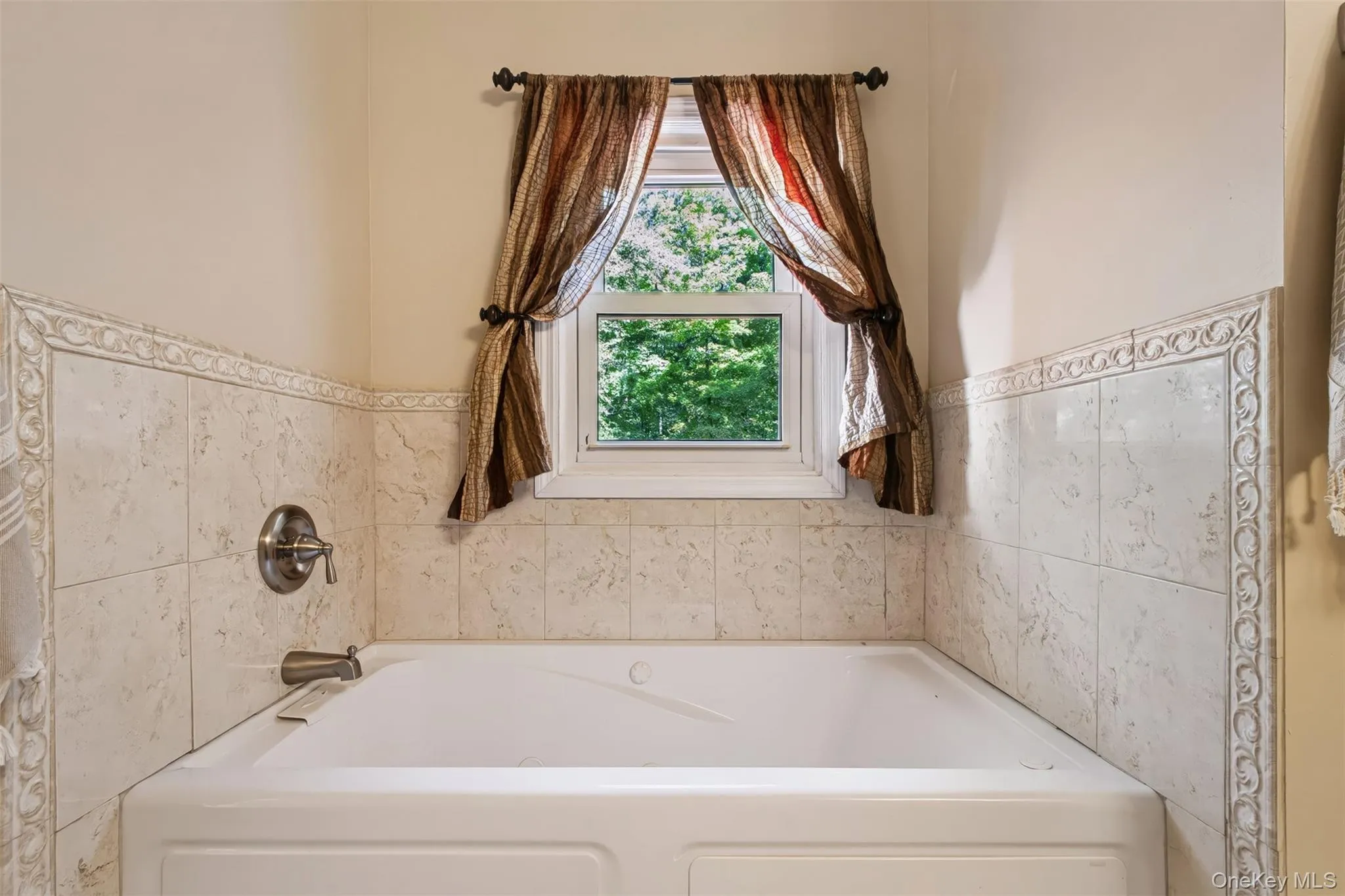 9 Horns Park Road, Hyde Park, NY, 3 Bedrooms Bedrooms, 9 Rooms Rooms,2 BathroomsBathrooms,Residential,For Rent,Horns Park,0,1051277 9 Horns Park Road, Hyde Park, NY, 3 Bedrooms Bedrooms, 9 Rooms Rooms,2 BathroomsBathrooms,Residential,For Rent,Horns Park,0,1051277