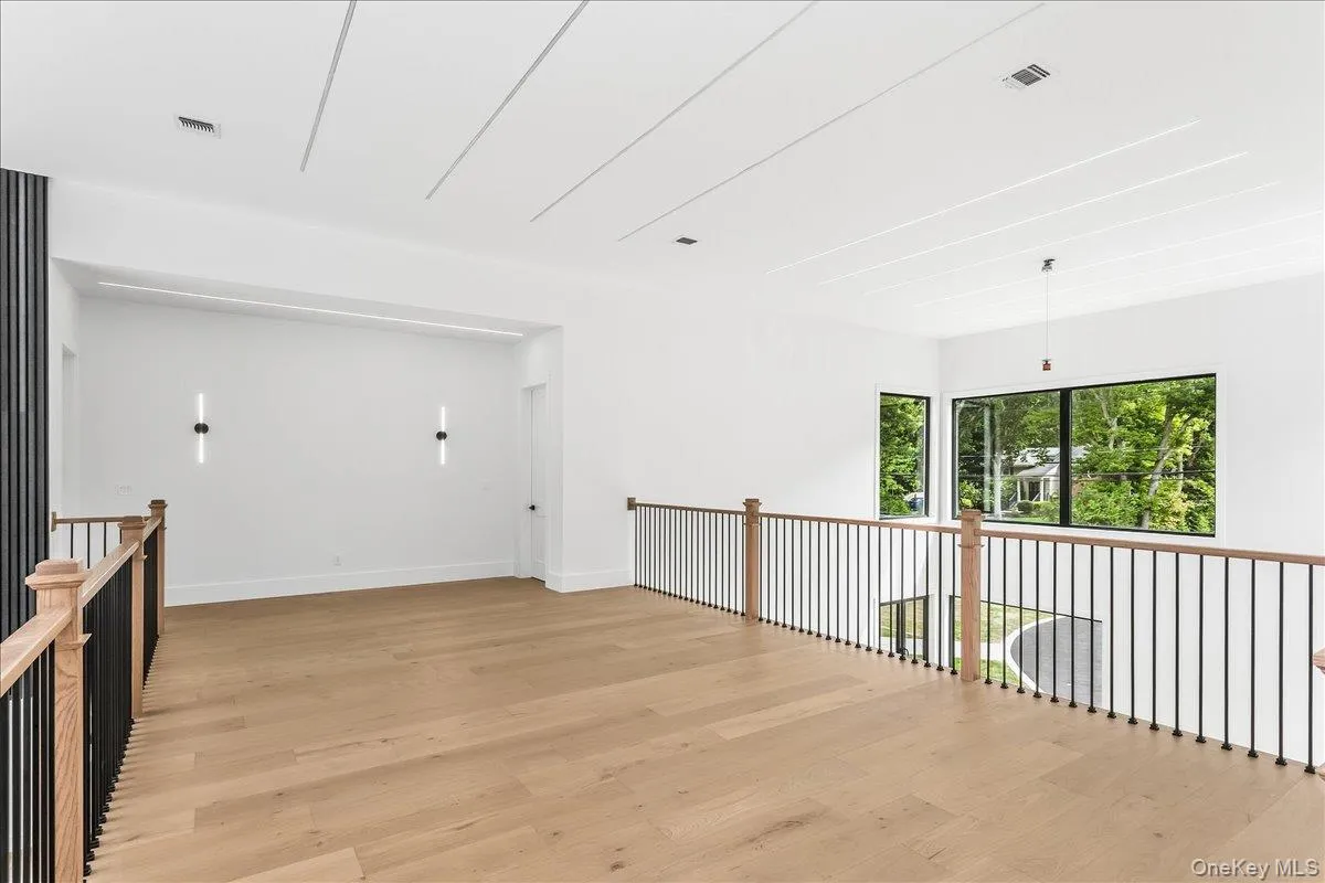 1080 Westminster Avenue, Huntington, NY, 6 Bedrooms Bedrooms, 12 Rooms Rooms,5 BathroomsBathrooms,Residential,For Rent,Westminster,0,1051281 1080 Westminster Avenue, Huntington, NY, 6 Bedrooms Bedrooms, 12 Rooms Rooms,5 BathroomsBathrooms,Residential,For Rent,Westminster,0,1051281