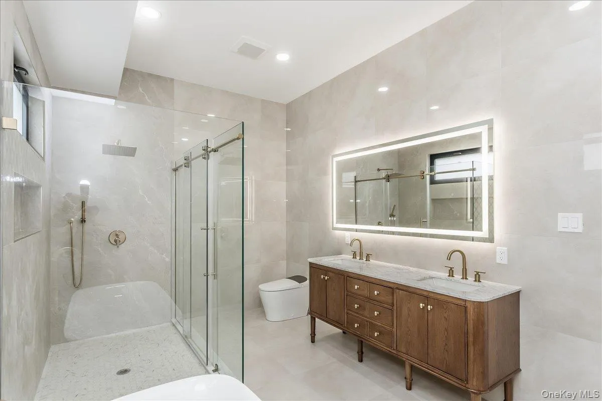 1080 Westminster Avenue, Huntington, NY, 6 Bedrooms Bedrooms, 12 Rooms Rooms,5 BathroomsBathrooms,Residential,For Rent,Westminster,0,1051281 1080 Westminster Avenue, Huntington, NY, 6 Bedrooms Bedrooms, 12 Rooms Rooms,5 BathroomsBathrooms,Residential,For Rent,Westminster,0,1051281