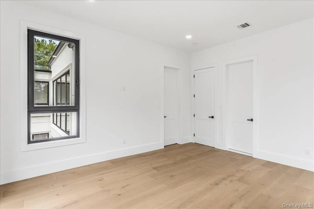1080 Westminster Avenue, Huntington, NY, 6 Bedrooms Bedrooms, 12 Rooms Rooms,5 BathroomsBathrooms,Residential,For Rent,Westminster,0,1051281 1080 Westminster Avenue, Huntington, NY, 6 Bedrooms Bedrooms, 12 Rooms Rooms,5 BathroomsBathrooms,Residential,For Rent,Westminster,0,1051281