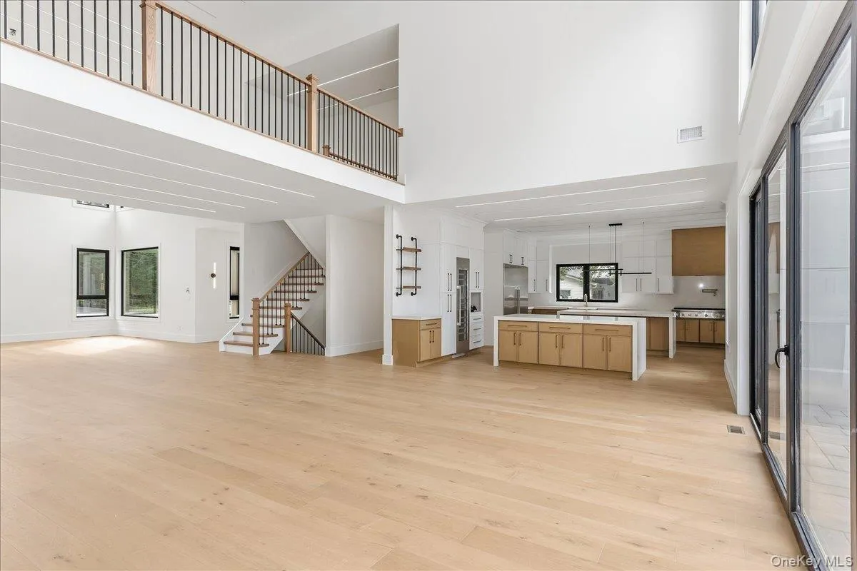 1080 Westminster Avenue, Huntington, NY, 6 Bedrooms Bedrooms, 12 Rooms Rooms,5 BathroomsBathrooms,Residential,For Rent,Westminster,0,1051281 1080 Westminster Avenue, Huntington, NY, 6 Bedrooms Bedrooms, 12 Rooms Rooms,5 BathroomsBathrooms,Residential,For Rent,Westminster,0,1051281