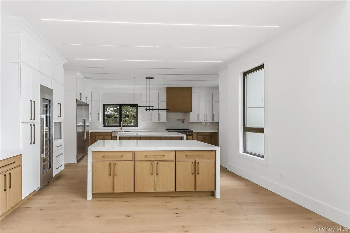 1080 Westminster Avenue, Huntington, NY, 6 Bedrooms Bedrooms, 12 Rooms Rooms,5 BathroomsBathrooms,Residential,For Rent,Westminster,0,1051281 1080 Westminster Avenue, Huntington, NY, 6 Bedrooms Bedrooms, 12 Rooms Rooms,5 BathroomsBathrooms,Residential,For Rent,Westminster,0,1051281