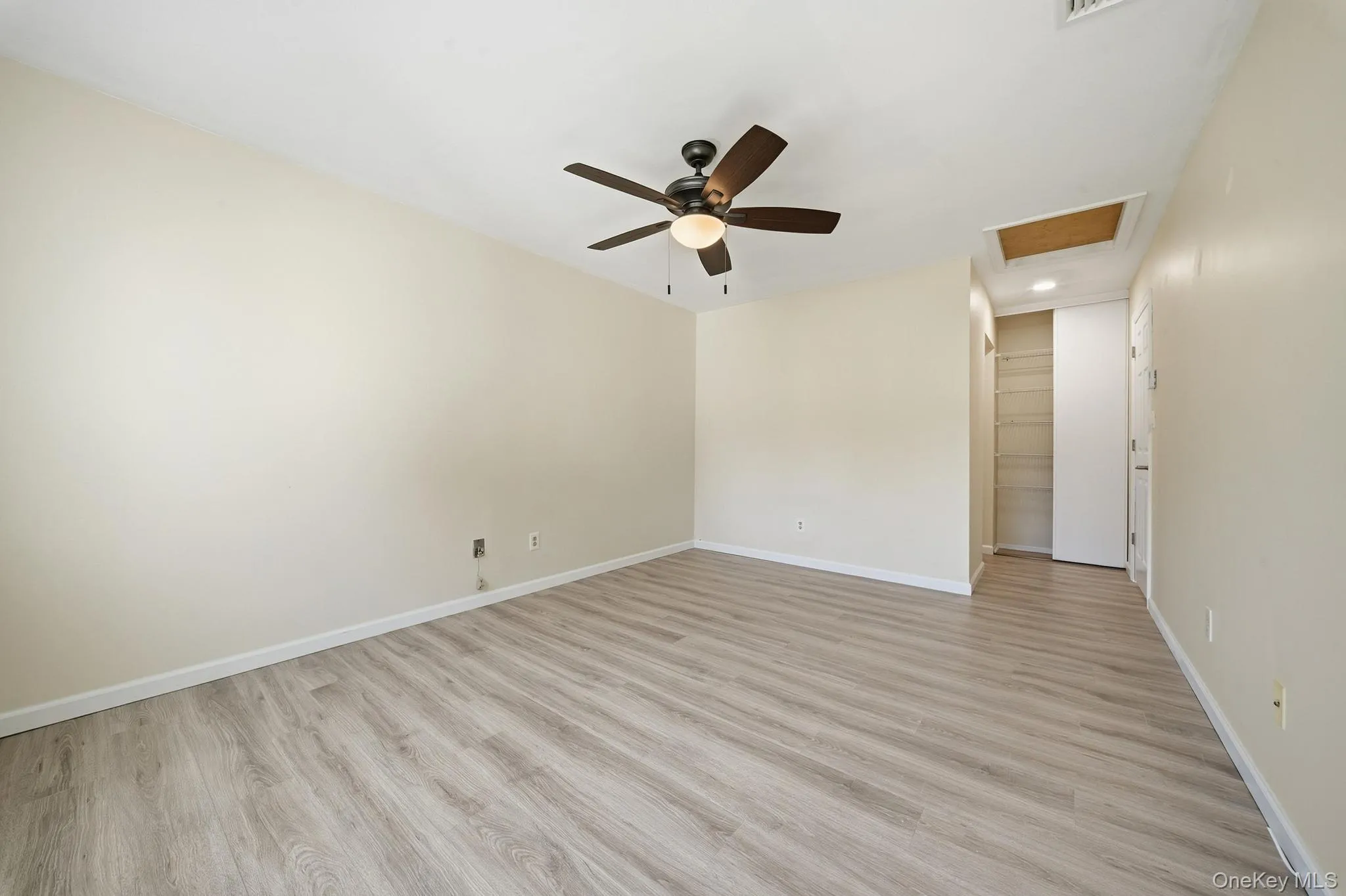 1101 Cabot Court, Smithtown, NY, 1 Bedroom Bedrooms, 4 Rooms Rooms,1 BathroomBathrooms,Residential,For Rent,Cabot,0,1051285 1101 Cabot Court, Smithtown, NY, 1 Bedroom Bedrooms, 4 Rooms Rooms,1 BathroomBathrooms,Residential,For Rent,Cabot,0,1051285
