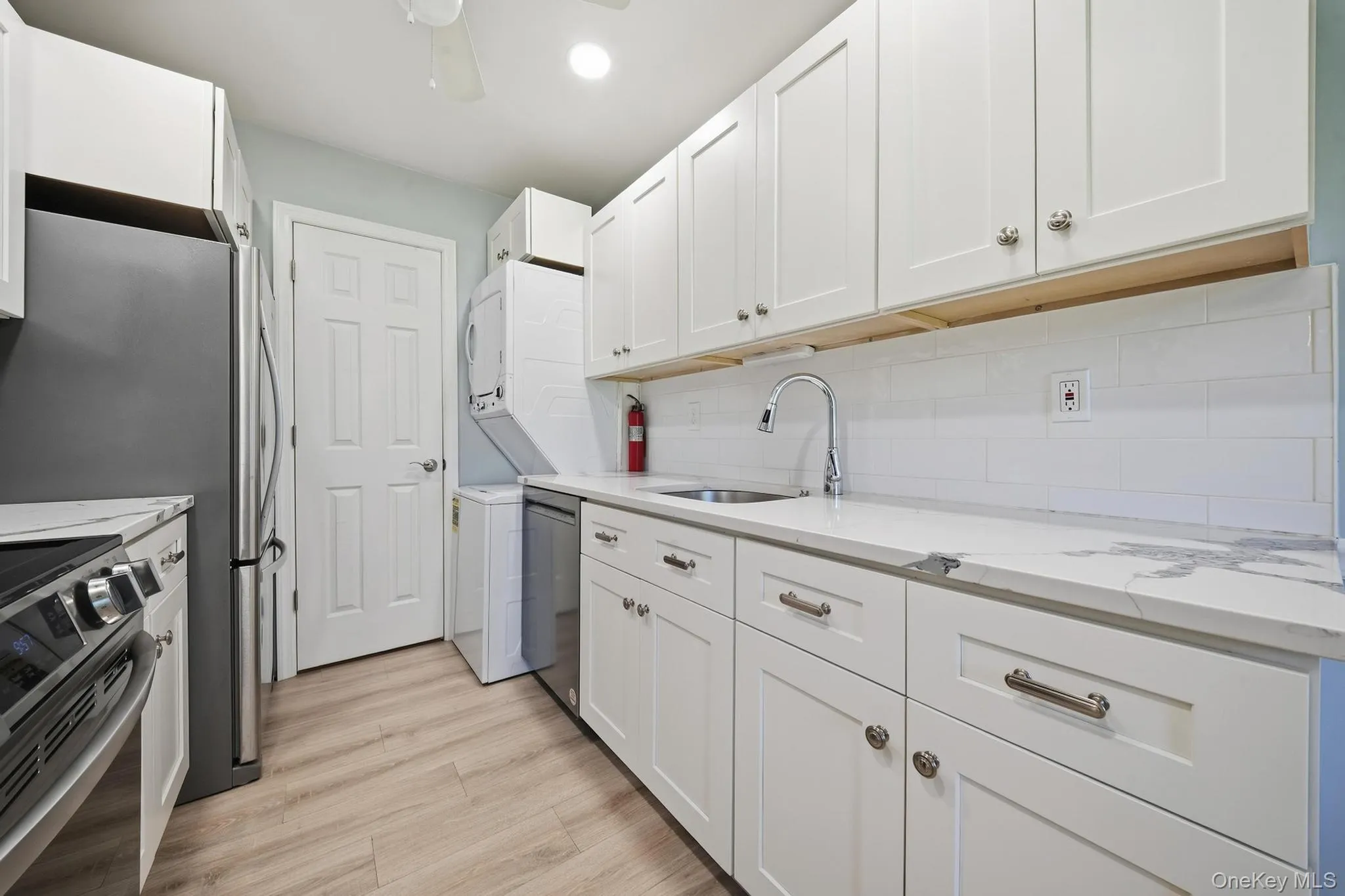 1101 Cabot Court, Smithtown, NY, 1 Bedroom Bedrooms, 4 Rooms Rooms,1 BathroomBathrooms,Residential,For Rent,Cabot,0,1051285 1101 Cabot Court, Smithtown, NY, 1 Bedroom Bedrooms, 4 Rooms Rooms,1 BathroomBathrooms,Residential,For Rent,Cabot,0,1051285