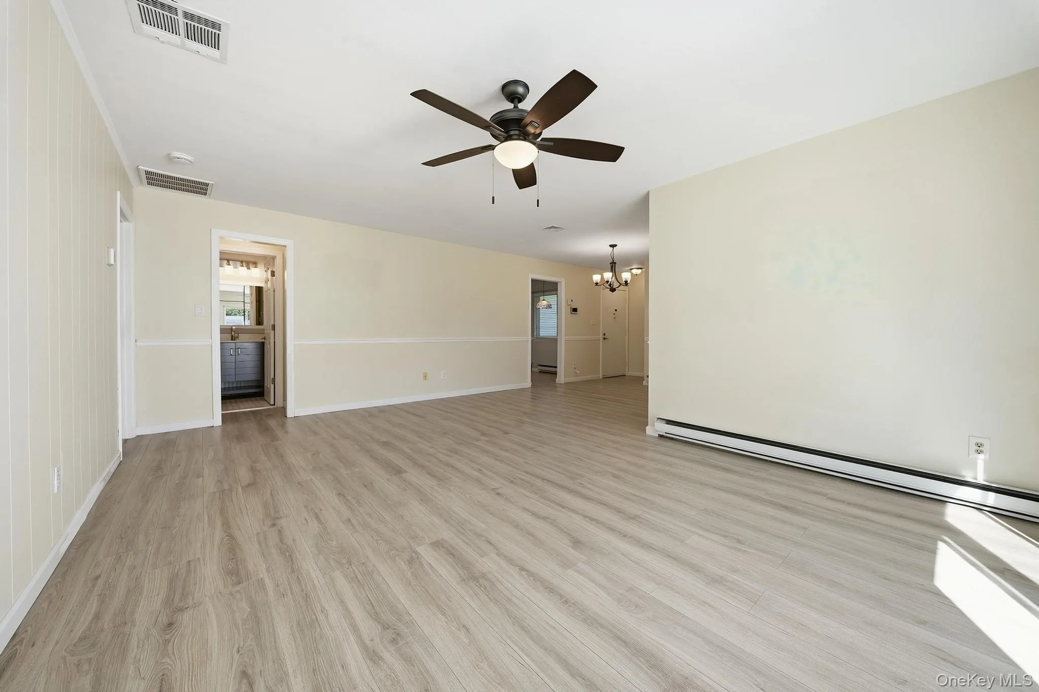 1101 Cabot Court, Smithtown, NY, 1 Bedroom Bedrooms, 4 Rooms Rooms,1 BathroomBathrooms,Residential,For Rent,Cabot,0,1051285 1101 Cabot Court, Smithtown, NY, 1 Bedroom Bedrooms, 4 Rooms Rooms,1 BathroomBathrooms,Residential,For Rent,Cabot,0,1051285