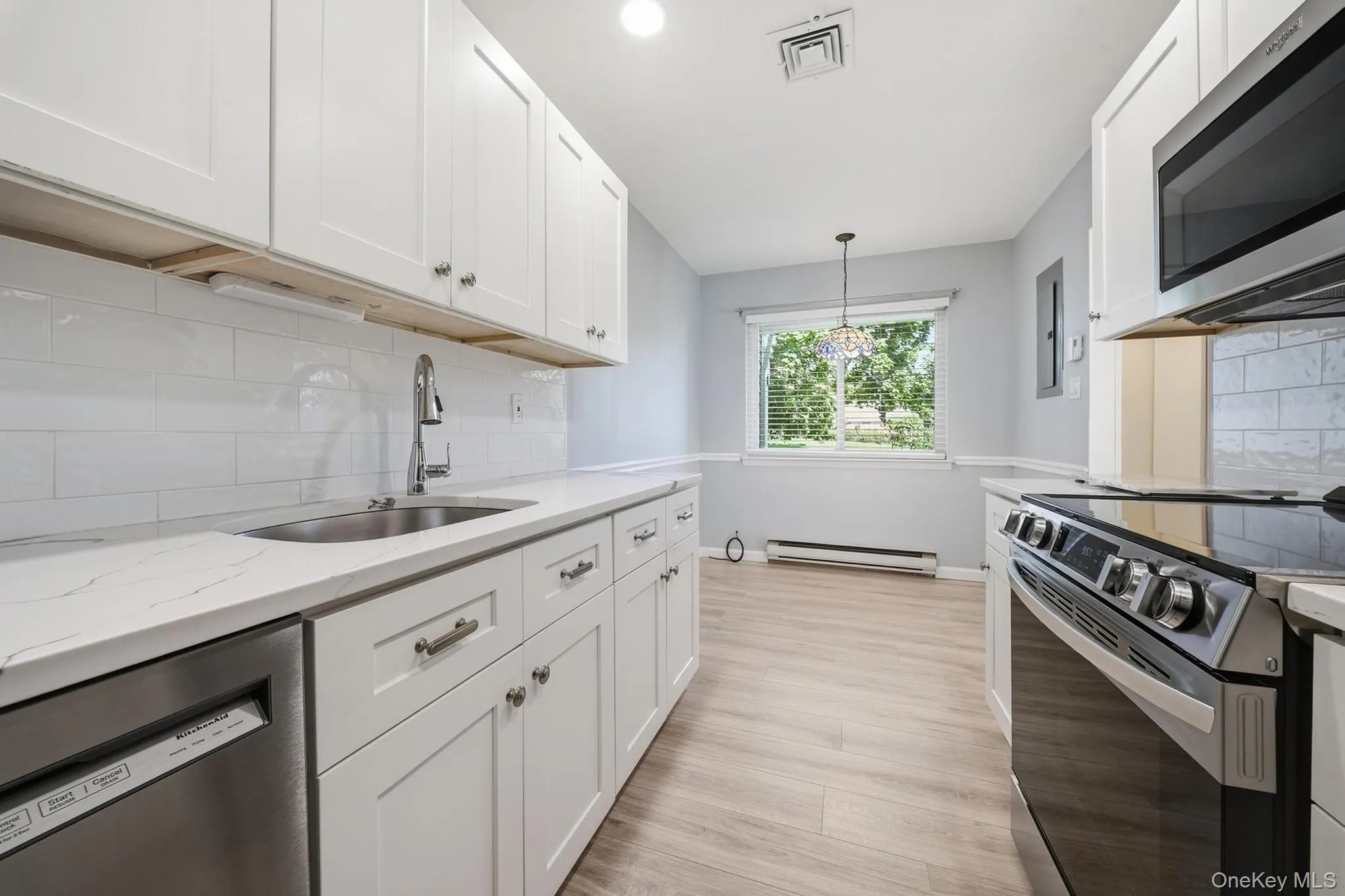 1101 Cabot Court, Smithtown, NY, 1 Bedroom Bedrooms, 4 Rooms Rooms,1 BathroomBathrooms,Residential,For Rent,Cabot,0,1051285 1101 Cabot Court, Smithtown, NY, 1 Bedroom Bedrooms, 4 Rooms Rooms,1 BathroomBathrooms,Residential,For Rent,Cabot,0,1051285