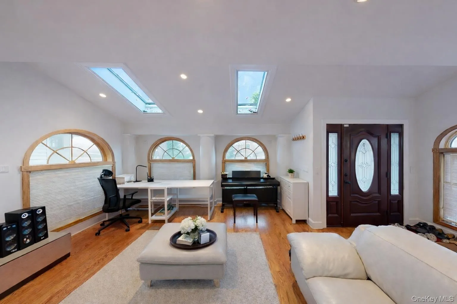 45-44 Browvale Lane, New York, NY, 3 Bedrooms Bedrooms, 11 Rooms Rooms,2 BathroomsBathrooms,Residential Lease,For Rent,Browvale,0,1051292 45-44 Browvale Lane, New York, NY, 3 Bedrooms Bedrooms, 11 Rooms Rooms,2 BathroomsBathrooms,Residential Lease,For Rent,Browvale,0,1051292