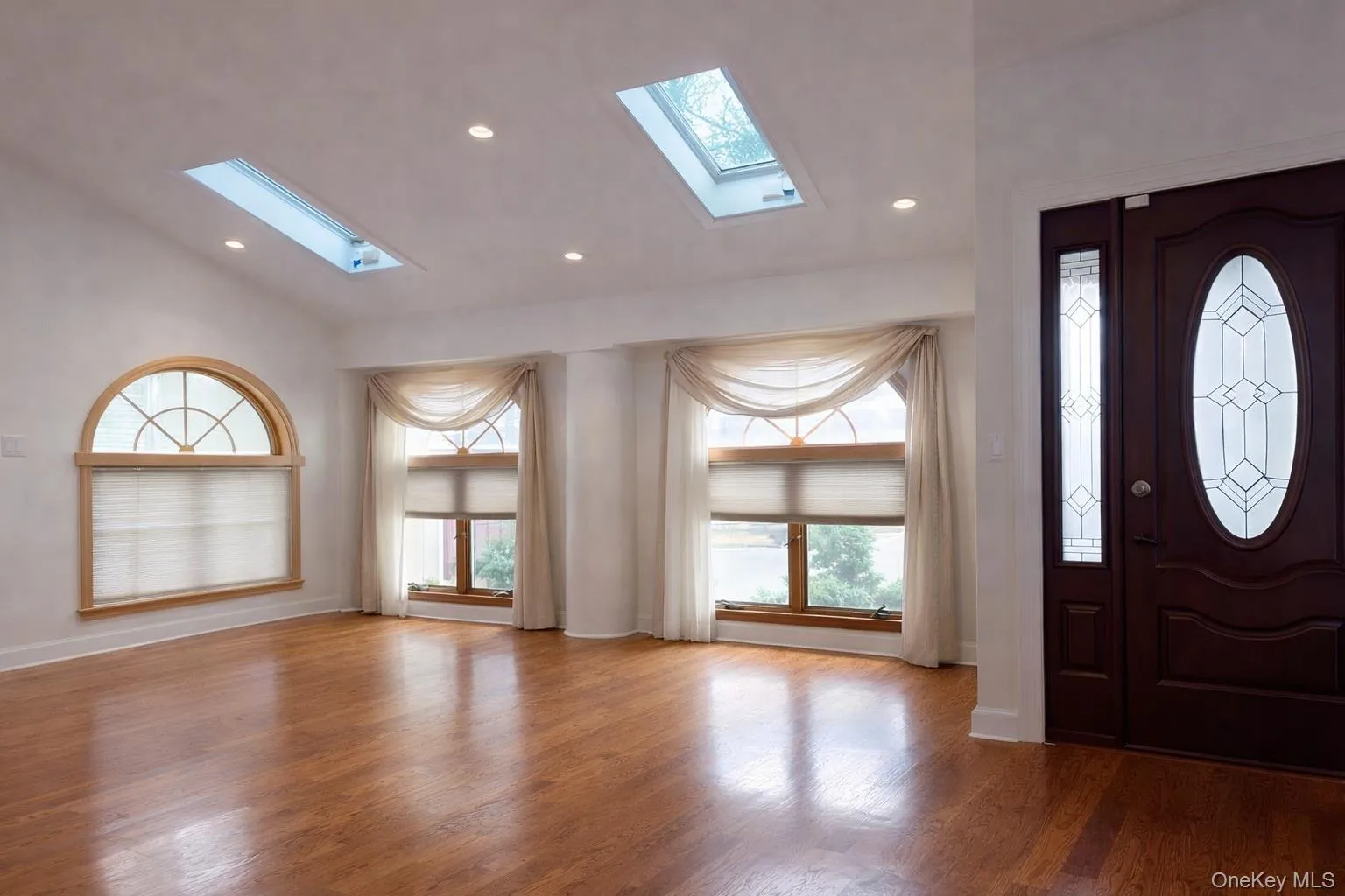 45-44 Browvale Lane, New York, NY, 3 Bedrooms Bedrooms, 11 Rooms Rooms,2 BathroomsBathrooms,Residential Lease,For Rent,Browvale,0,1051292 45-44 Browvale Lane, New York, NY, 3 Bedrooms Bedrooms, 11 Rooms Rooms,2 BathroomsBathrooms,Residential Lease,For Rent,Browvale,0,1051292