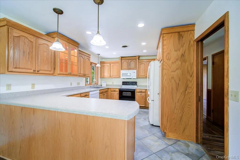 23 Mc Intosh Drive, Poughkeepsie (town), NY, 3 Bedrooms Bedrooms, 7 Rooms Rooms,2 BathroomsBathrooms,Residential,For Rent,Mc Intosh,0,1051308 23 Mc Intosh Drive, Poughkeepsie (town), NY, 3 Bedrooms Bedrooms, 7 Rooms Rooms,2 BathroomsBathrooms,Residential,For Rent,Mc Intosh,0,1051308