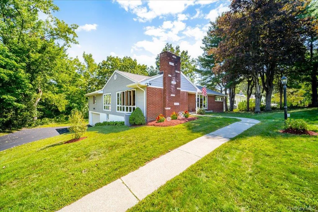 23 Mc Intosh Drive, Poughkeepsie (town), NY, 3 Bedrooms Bedrooms, 7 Rooms Rooms,2 BathroomsBathrooms,Residential,For Rent,Mc Intosh,0,1051308 23 Mc Intosh Drive, Poughkeepsie (town), NY, 3 Bedrooms Bedrooms, 7 Rooms Rooms,2 BathroomsBathrooms,Residential,For Rent,Mc Intosh,0,1051308