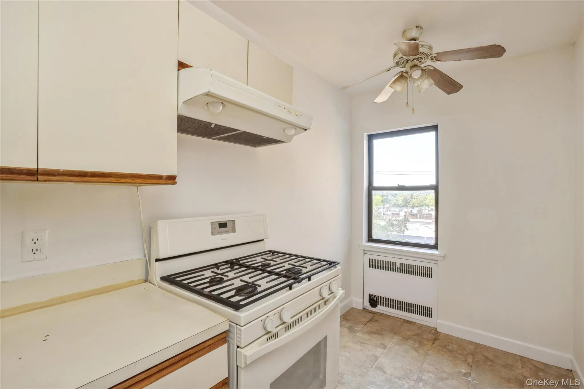 7 Bond Street, North Hempstead, NY, 1 Bedroom Bedrooms, 3 Rooms Rooms,1 BathroomBathrooms,Residential,For Rent,Bond,0,1051314 7 Bond Street, North Hempstead, NY, 1 Bedroom Bedrooms, 3 Rooms Rooms,1 BathroomBathrooms,Residential,For Rent,Bond,0,1051314
