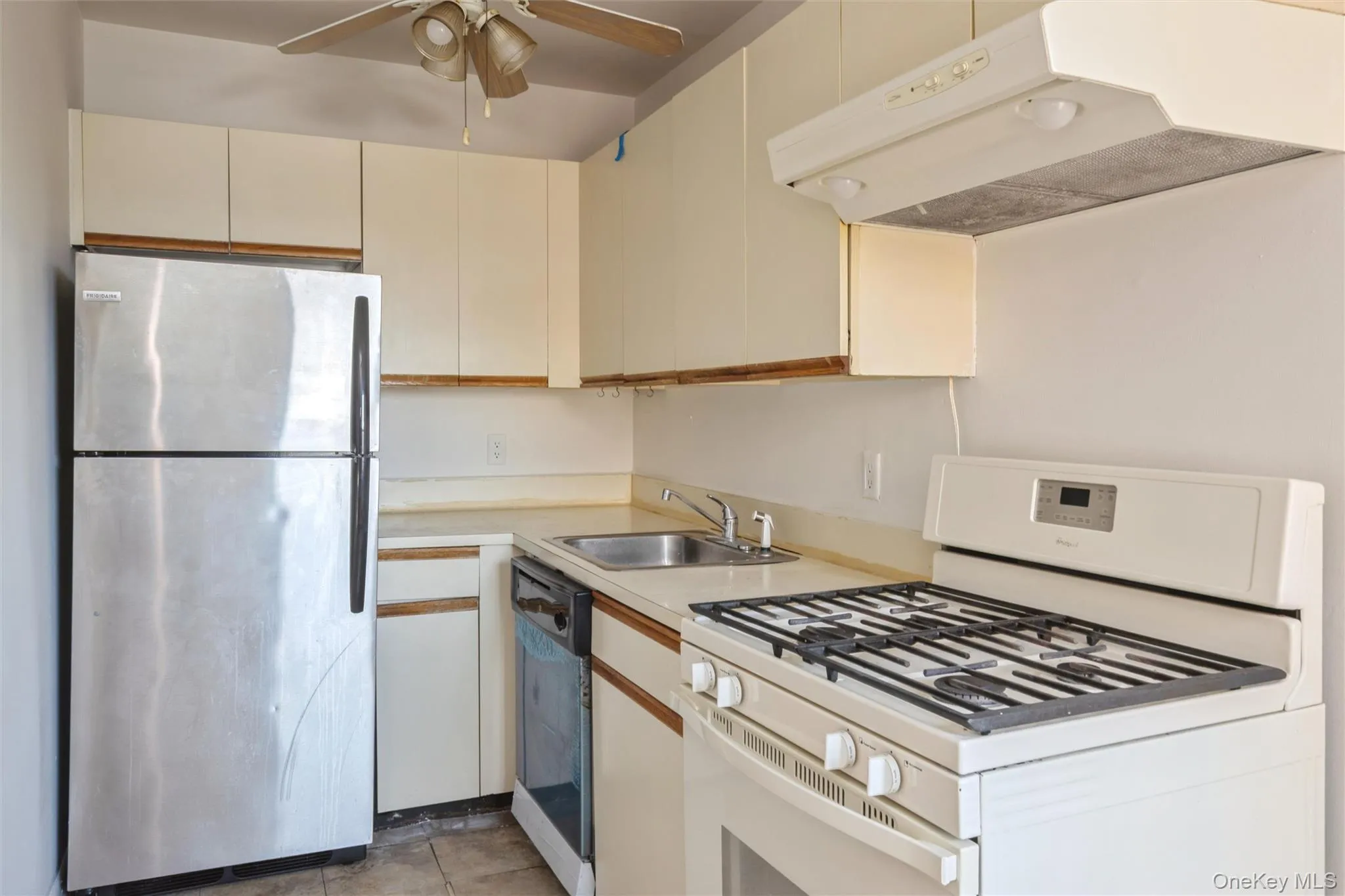 7 Bond Street, North Hempstead, NY, 1 Bedroom Bedrooms, 3 Rooms Rooms,1 BathroomBathrooms,Residential,For Rent,Bond,0,1051314 7 Bond Street, North Hempstead, NY, 1 Bedroom Bedrooms, 3 Rooms Rooms,1 BathroomBathrooms,Residential,For Rent,Bond,0,1051314