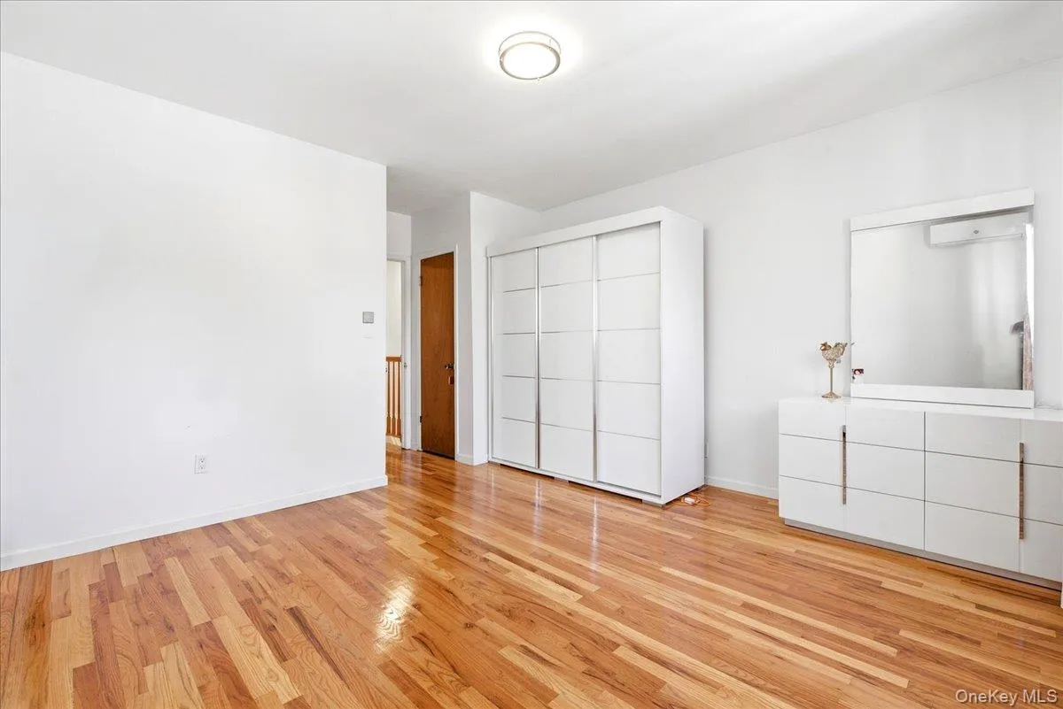 77-32 160th Street, New York, NY, 3 Bedrooms Bedrooms, 7 Rooms Rooms,1 BathroomBathrooms,Residential Lease,For Rent,160th,0,1051316 77-32 160th Street, New York, NY, 3 Bedrooms Bedrooms, 7 Rooms Rooms,1 BathroomBathrooms,Residential Lease,For Rent,160th,0,1051316