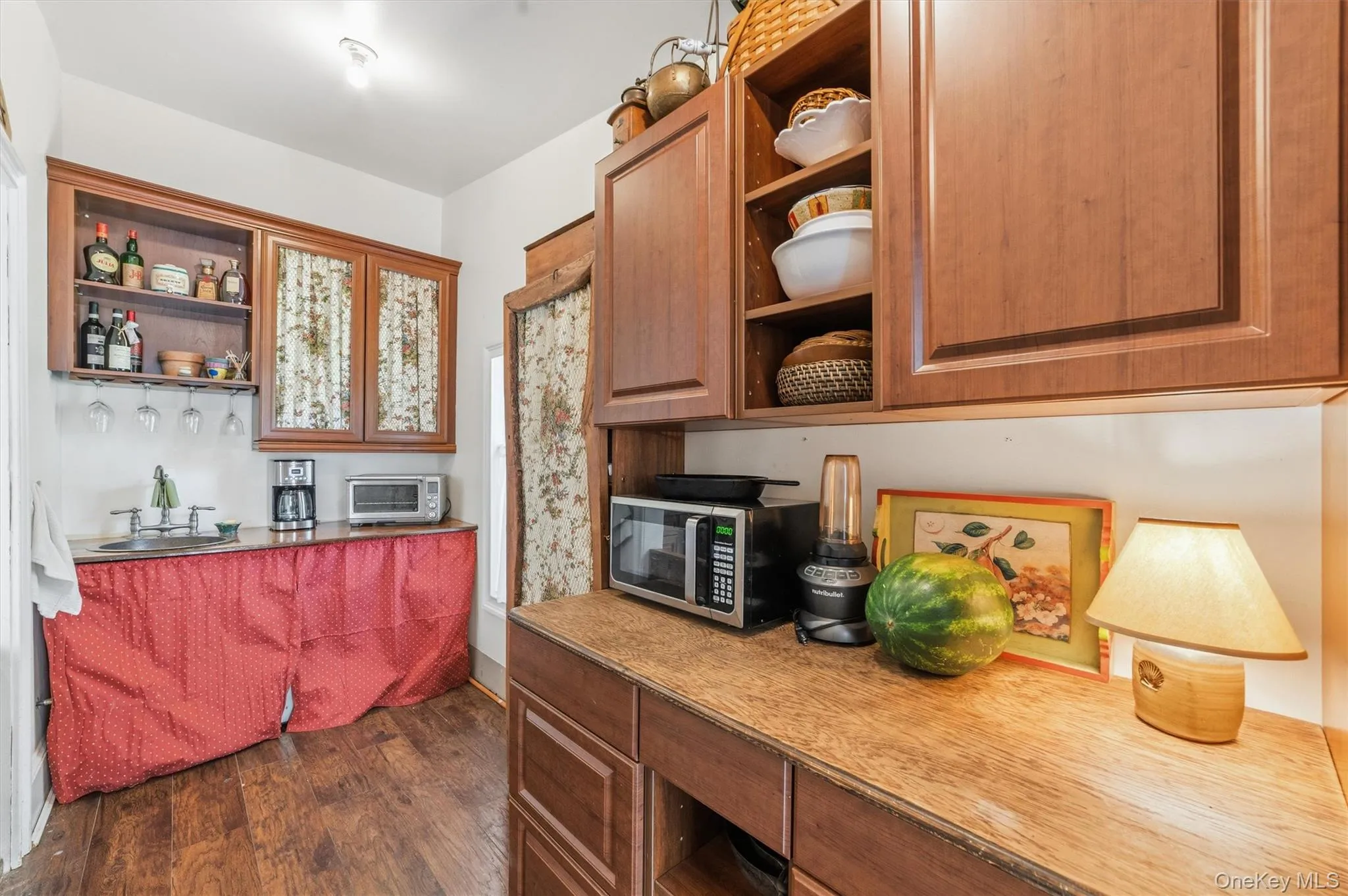 Wet bar Wet bar