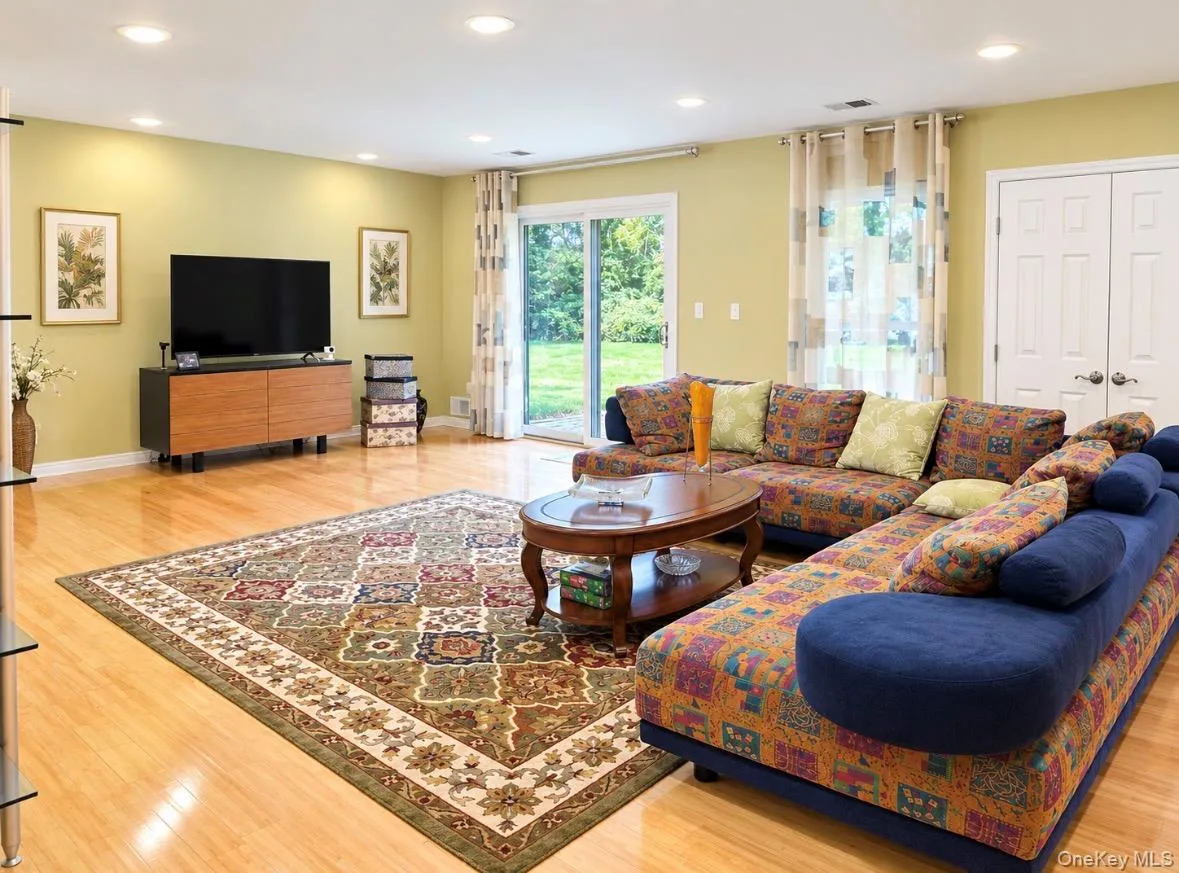 60 Chestnut Lane, Oyster Bay, NY, 4 Bedrooms Bedrooms, 8 Rooms Rooms,3 BathroomsBathrooms,Residential,For Rent,Chestnut,0,1051323 60 Chestnut Lane, Oyster Bay, NY, 4 Bedrooms Bedrooms, 8 Rooms Rooms,3 BathroomsBathrooms,Residential,For Rent,Chestnut,0,1051323