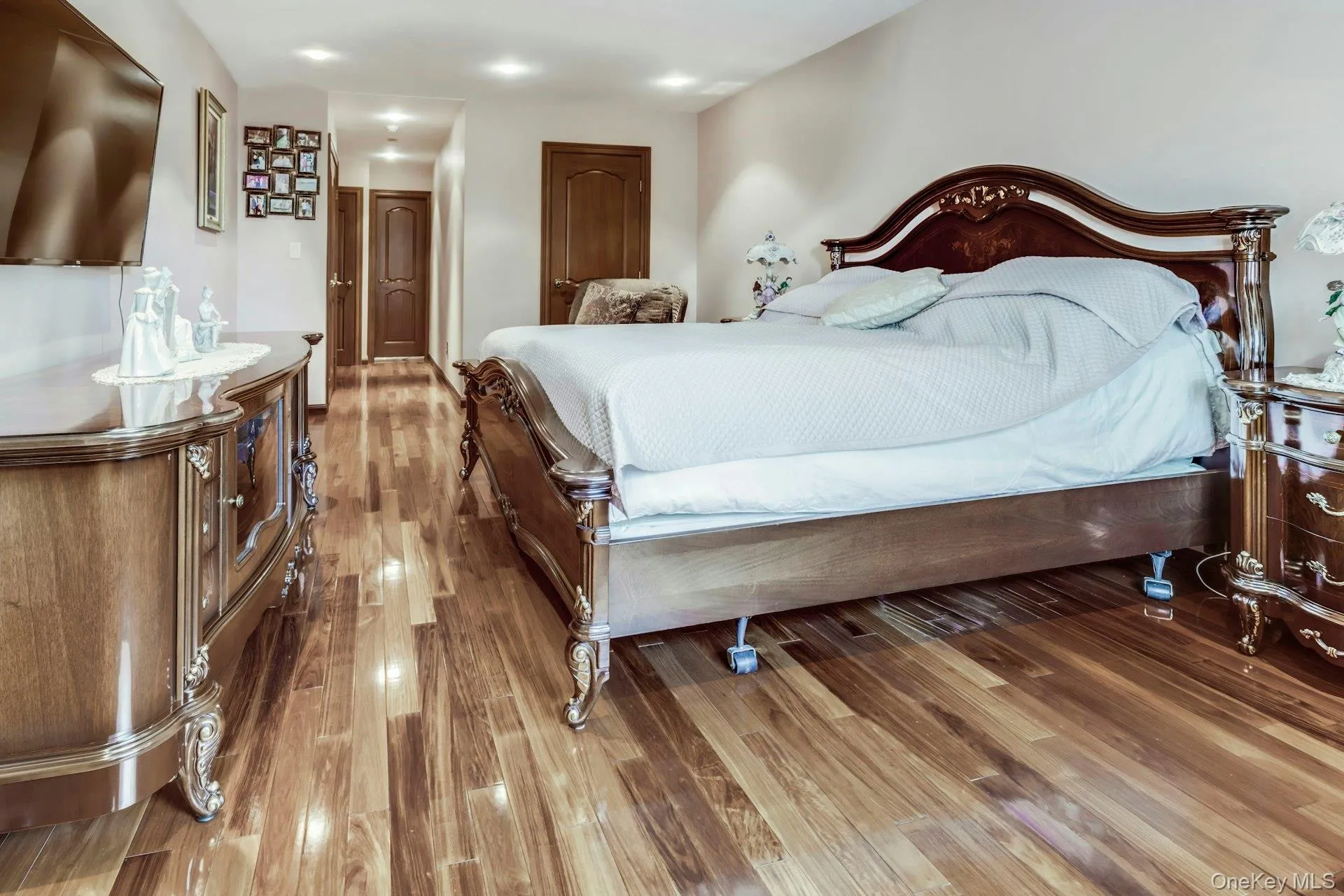 60 Chestnut Lane, Oyster Bay, NY, 4 Bedrooms Bedrooms, 8 Rooms Rooms,3 BathroomsBathrooms,Residential,For Rent,Chestnut,0,1051323 60 Chestnut Lane, Oyster Bay, NY, 4 Bedrooms Bedrooms, 8 Rooms Rooms,3 BathroomsBathrooms,Residential,For Rent,Chestnut,0,1051323