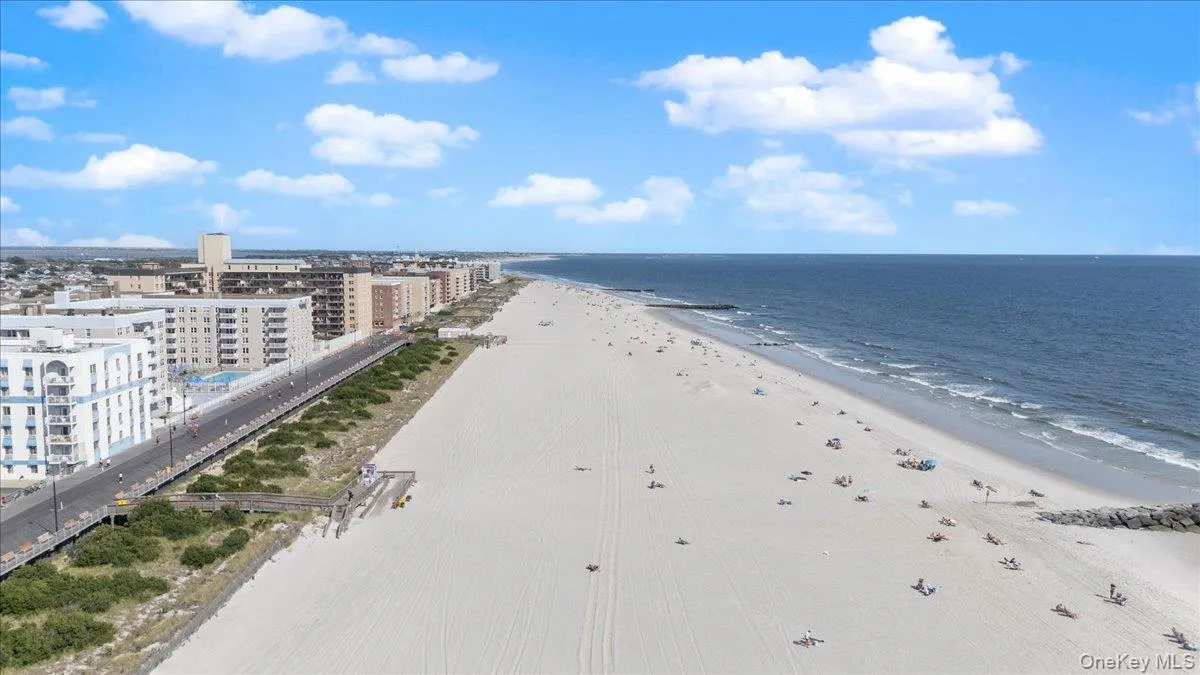 425 Shore Road, Long Beach, NY, 1 Bedroom Bedrooms, 5 Rooms Rooms,2 BathroomsBathrooms,Residential,For Rent,Shore,0,1051329 425 Shore Road, Long Beach, NY, 1 Bedroom Bedrooms, 5 Rooms Rooms,2 BathroomsBathrooms,Residential,For Rent,Shore,0,1051329