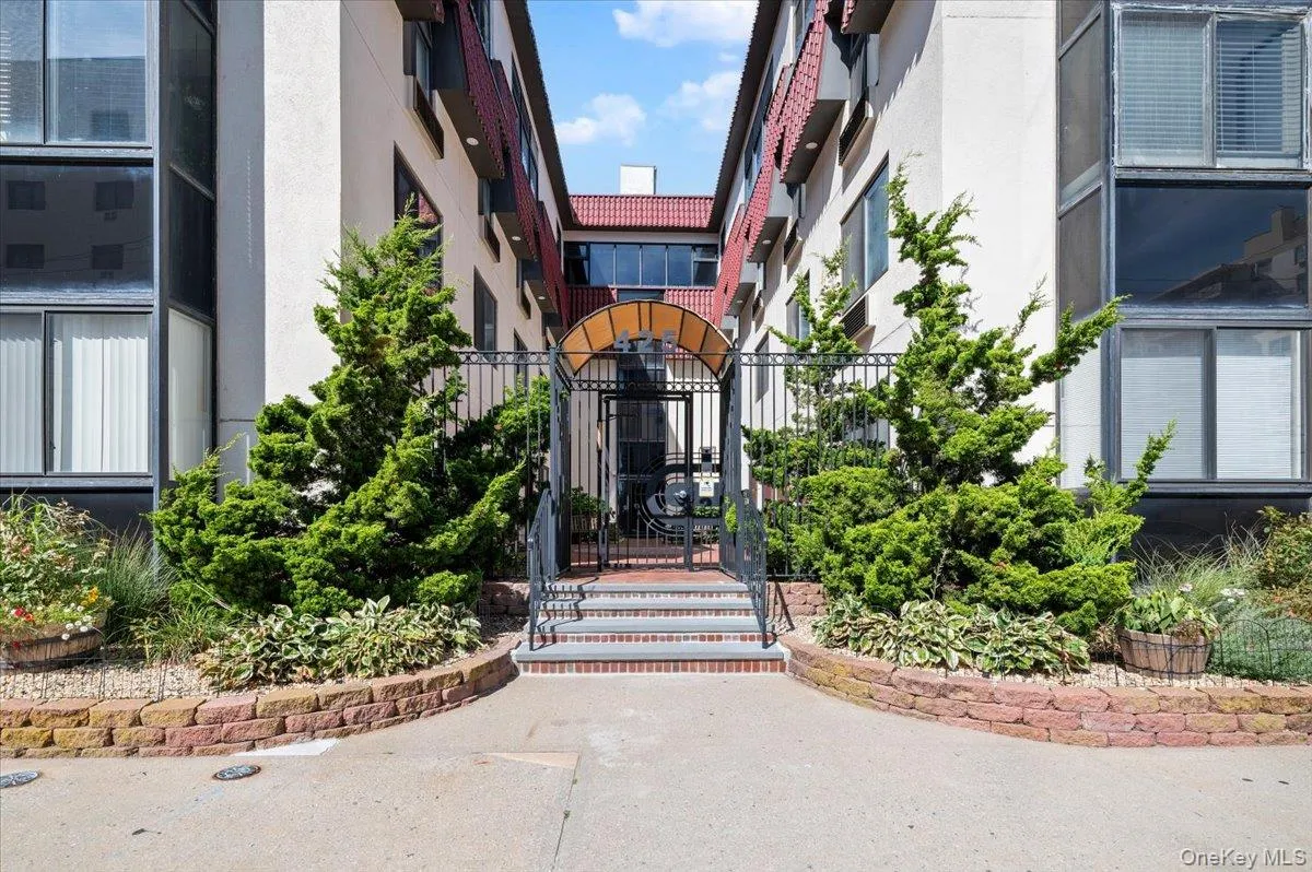 425 Shore Road, Long Beach, NY, 1 Bedroom Bedrooms, 5 Rooms Rooms,2 BathroomsBathrooms,Residential,For Rent,Shore,0,1051329 425 Shore Road, Long Beach, NY, 1 Bedroom Bedrooms, 5 Rooms Rooms,2 BathroomsBathrooms,Residential,For Rent,Shore,0,1051329