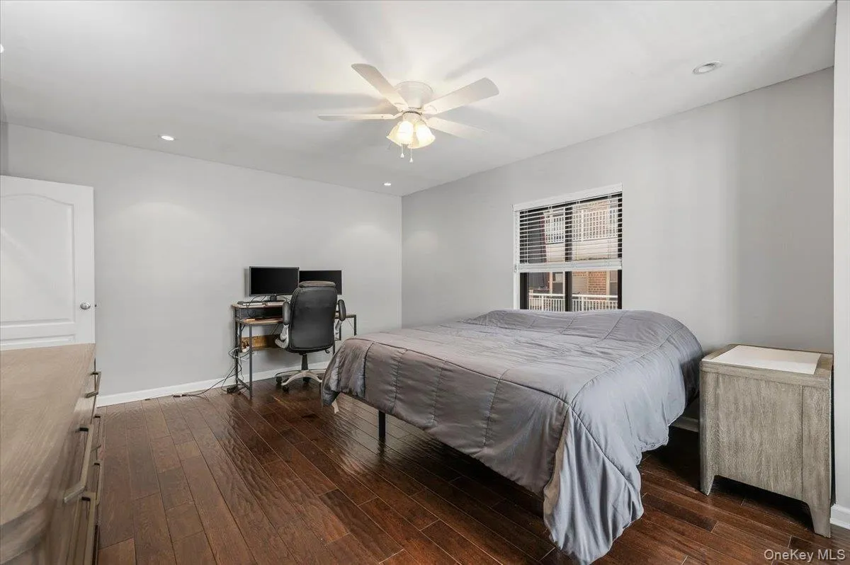 425 Shore Road, Long Beach, NY, 1 Bedroom Bedrooms, 5 Rooms Rooms,2 BathroomsBathrooms,Residential,For Rent,Shore,0,1051329 425 Shore Road, Long Beach, NY, 1 Bedroom Bedrooms, 5 Rooms Rooms,2 BathroomsBathrooms,Residential,For Rent,Shore,0,1051329