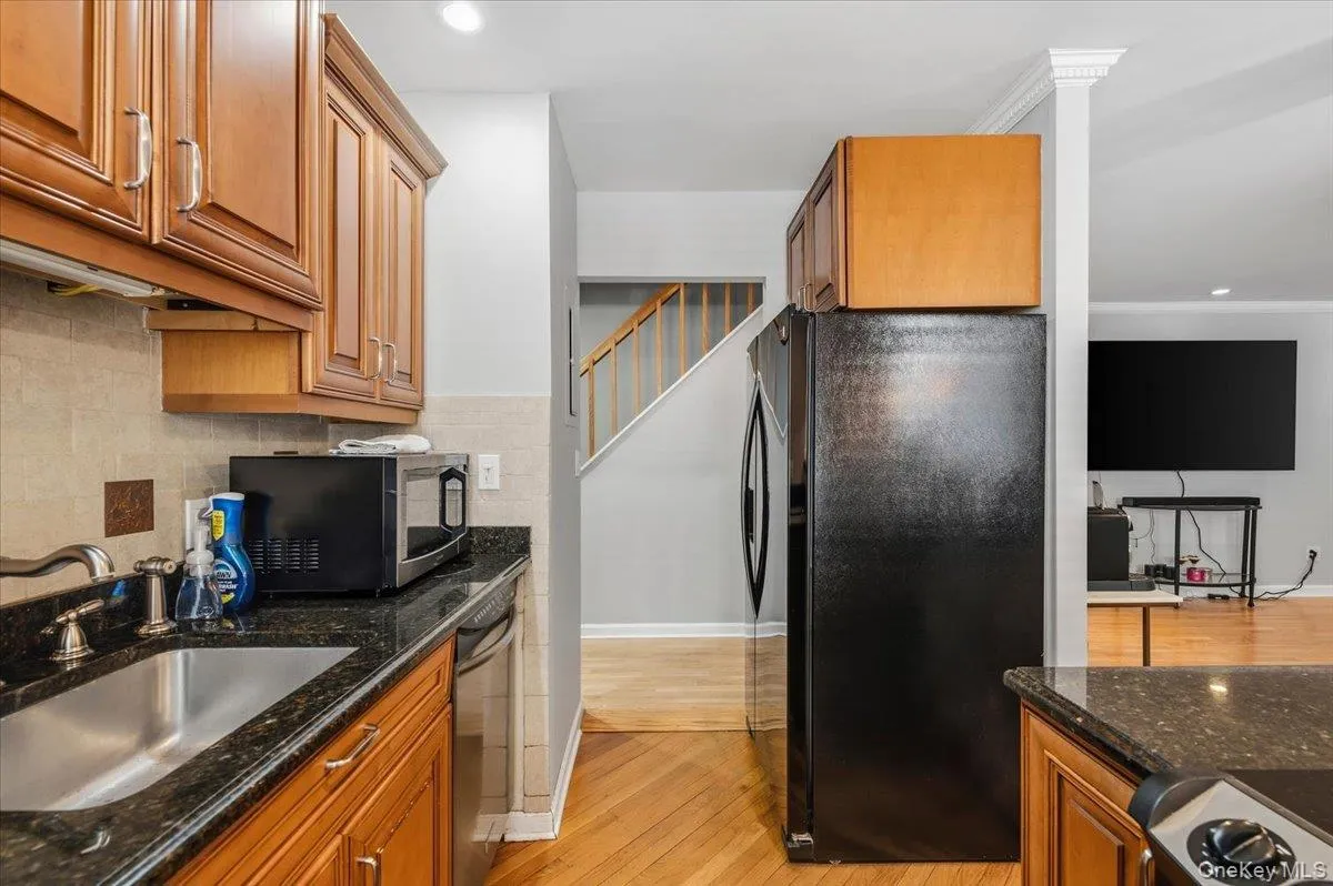 425 Shore Road, Long Beach, NY, 1 Bedroom Bedrooms, 5 Rooms Rooms,2 BathroomsBathrooms,Residential,For Rent,Shore,0,1051329 425 Shore Road, Long Beach, NY, 1 Bedroom Bedrooms, 5 Rooms Rooms,2 BathroomsBathrooms,Residential,For Rent,Shore,0,1051329