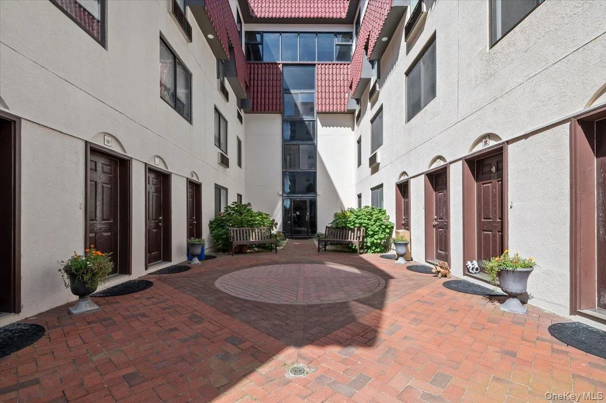 425 Shore Road, Long Beach, NY, 1 Bedroom Bedrooms, 5 Rooms Rooms,2 BathroomsBathrooms,Residential,For Rent,Shore,0,1051329 425 Shore Road, Long Beach, NY, 1 Bedroom Bedrooms, 5 Rooms Rooms,2 BathroomsBathrooms,Residential,For Rent,Shore,0,1051329