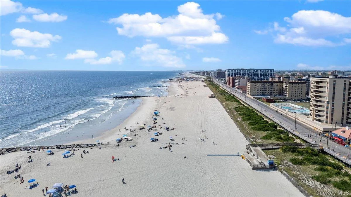 425 Shore Road, Long Beach, NY, 1 Bedroom Bedrooms, 5 Rooms Rooms,2 BathroomsBathrooms,Residential,For Rent,Shore,0,1051329 425 Shore Road, Long Beach, NY, 1 Bedroom Bedrooms, 5 Rooms Rooms,2 BathroomsBathrooms,Residential,For Rent,Shore,0,1051329