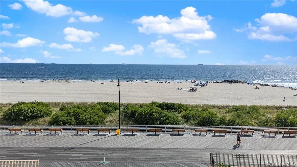 425 Shore Road, Long Beach, NY, 1 Bedroom Bedrooms, 5 Rooms Rooms,2 BathroomsBathrooms,Residential,For Rent,Shore,0,1051329 425 Shore Road, Long Beach, NY, 1 Bedroom Bedrooms, 5 Rooms Rooms,2 BathroomsBathrooms,Residential,For Rent,Shore,0,1051329