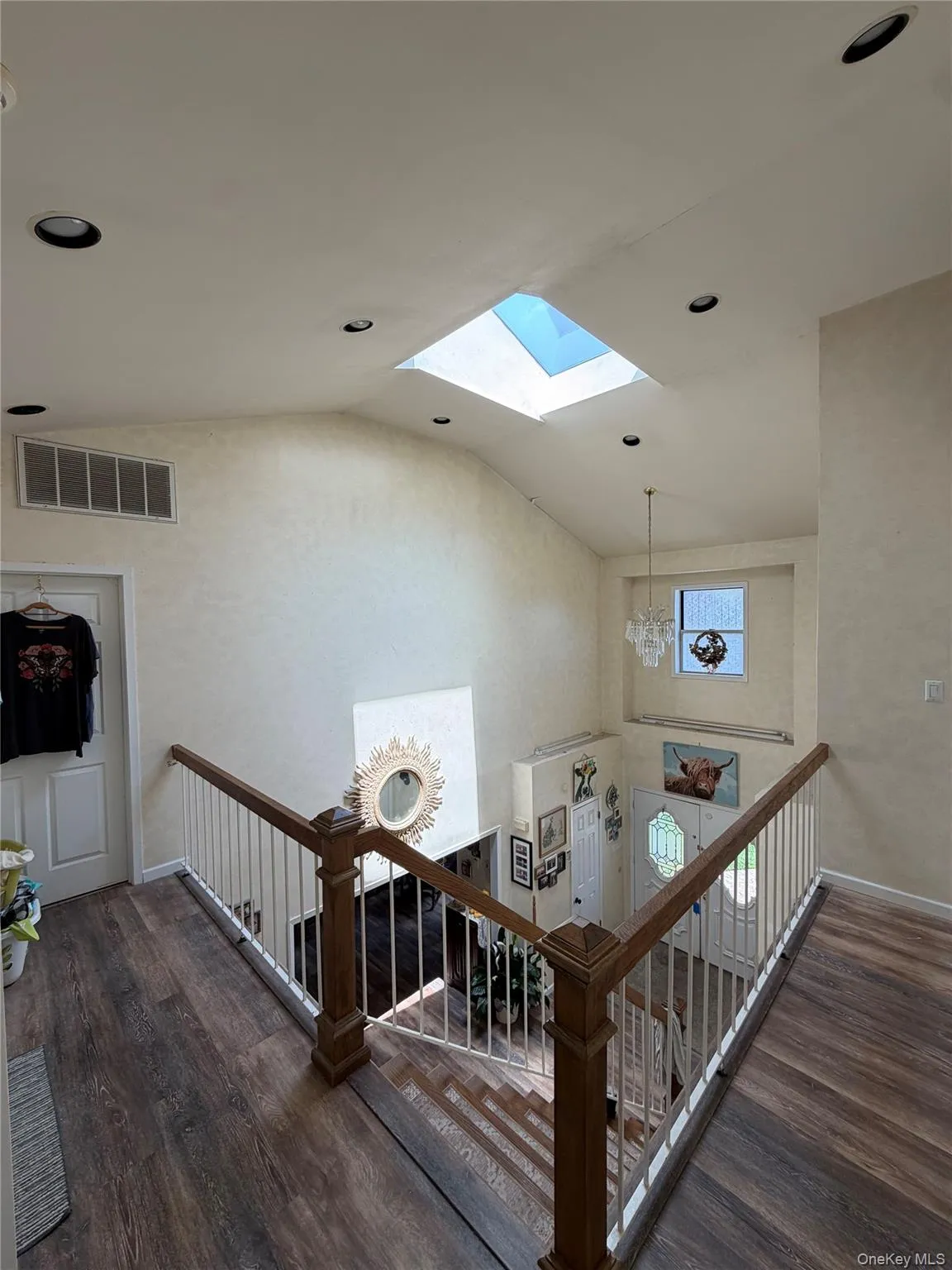 6 Melton Drive, Hempstead, NY, 7 Bedrooms Bedrooms, 16 Rooms Rooms,3 BathroomsBathrooms,Residential,For Rent,Melton,0,1051335 6 Melton Drive, Hempstead, NY, 7 Bedrooms Bedrooms, 16 Rooms Rooms,3 BathroomsBathrooms,Residential,For Rent,Melton,0,1051335