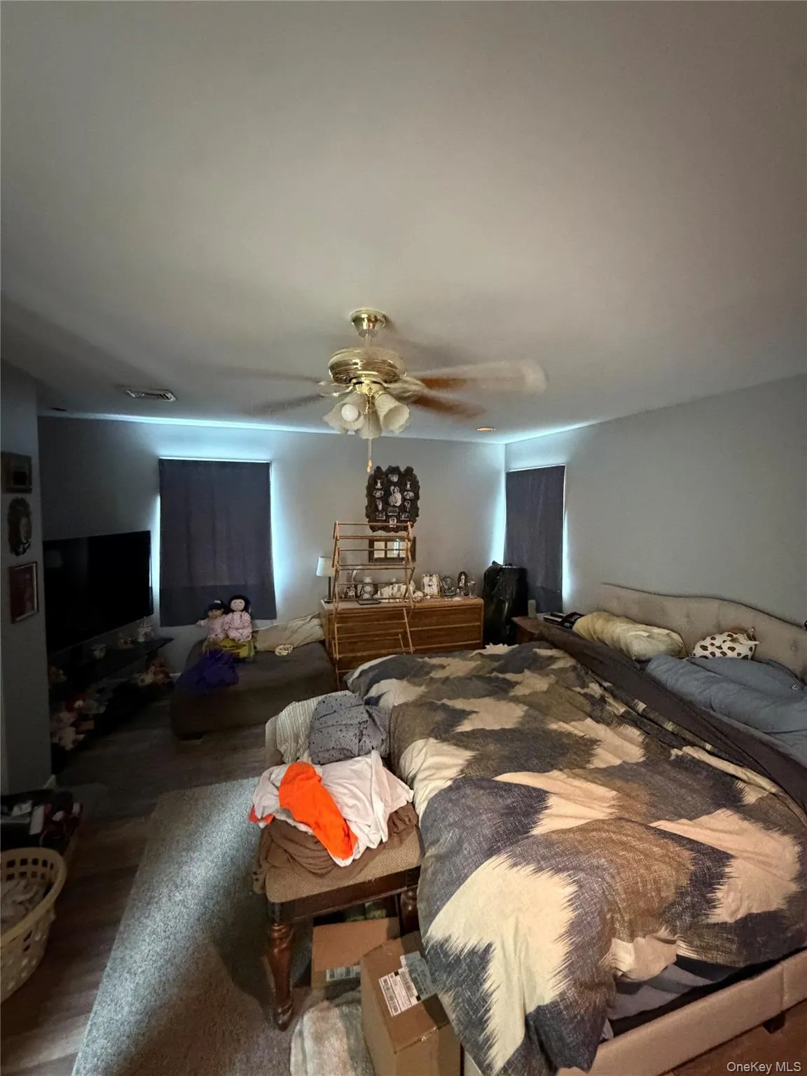 6 Melton Drive, Hempstead, NY, 7 Bedrooms Bedrooms, 16 Rooms Rooms,3 BathroomsBathrooms,Residential,For Rent,Melton,0,1051335 6 Melton Drive, Hempstead, NY, 7 Bedrooms Bedrooms, 16 Rooms Rooms,3 BathroomsBathrooms,Residential,For Rent,Melton,0,1051335