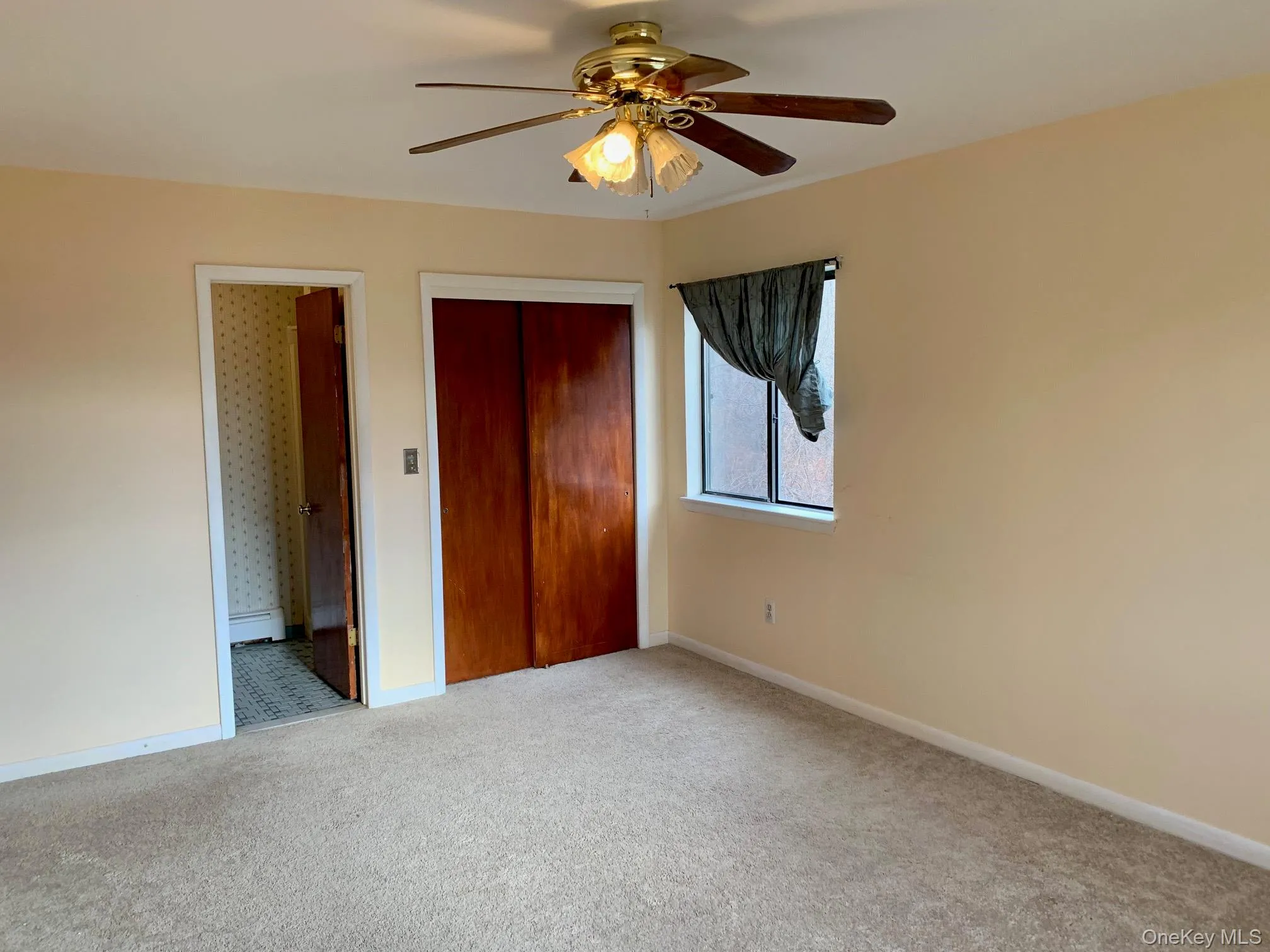 384 Concord Lane, Middletown, NY, 2 Bedrooms Bedrooms, 6 Rooms Rooms,2 BathroomsBathrooms,Residential Lease,For Rent,Concord,0,1051336 384 Concord Lane, Middletown, NY, 2 Bedrooms Bedrooms, 6 Rooms Rooms,2 BathroomsBathrooms,Residential Lease,For Rent,Concord,0,1051336