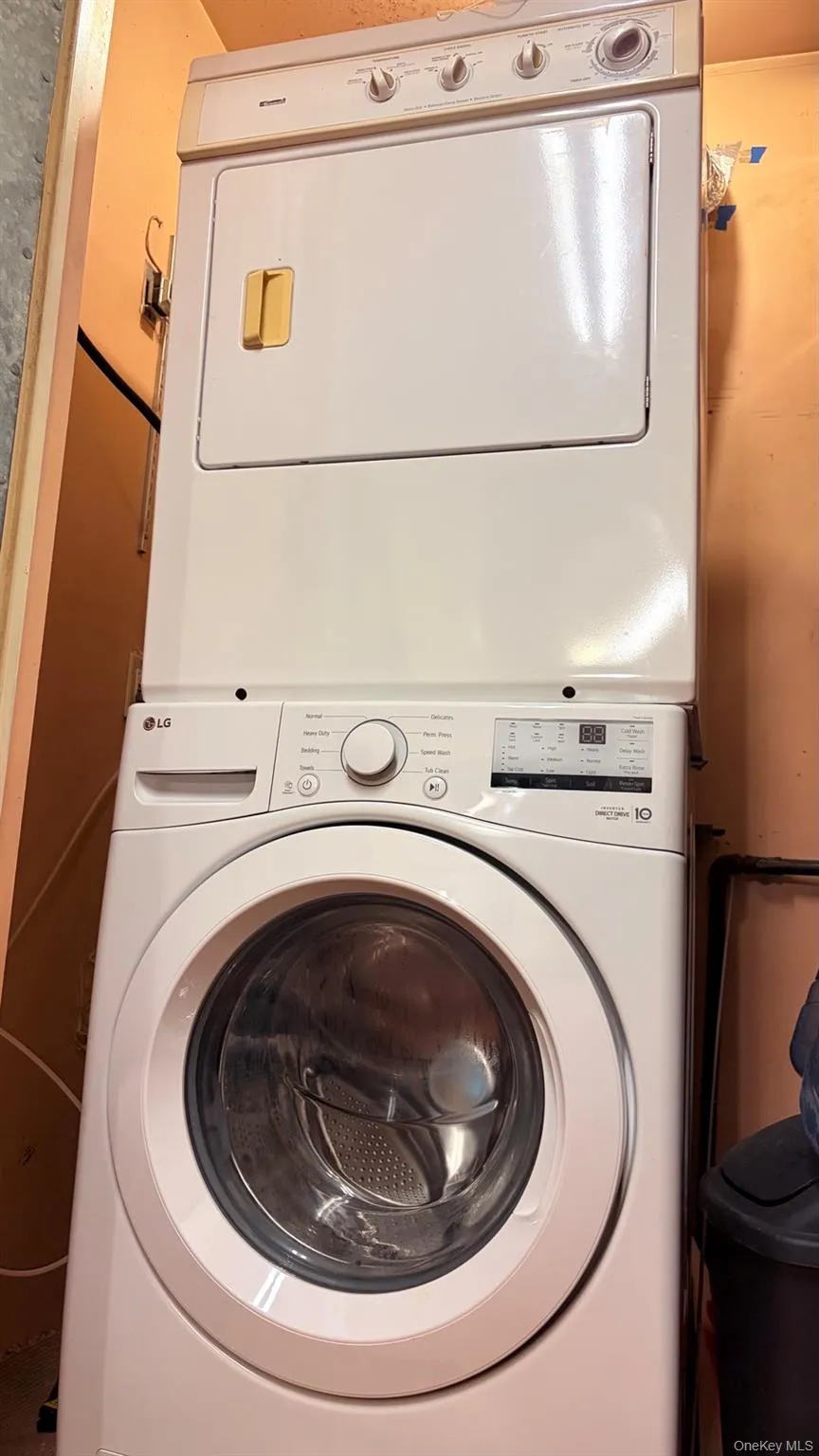 384 Concord Lane, Middletown, NY, 2 Bedrooms Bedrooms, 6 Rooms Rooms,2 BathroomsBathrooms,Residential Lease,For Rent,Concord,0,1051336 384 Concord Lane, Middletown, NY, 2 Bedrooms Bedrooms, 6 Rooms Rooms,2 BathroomsBathrooms,Residential Lease,For Rent,Concord,0,1051336