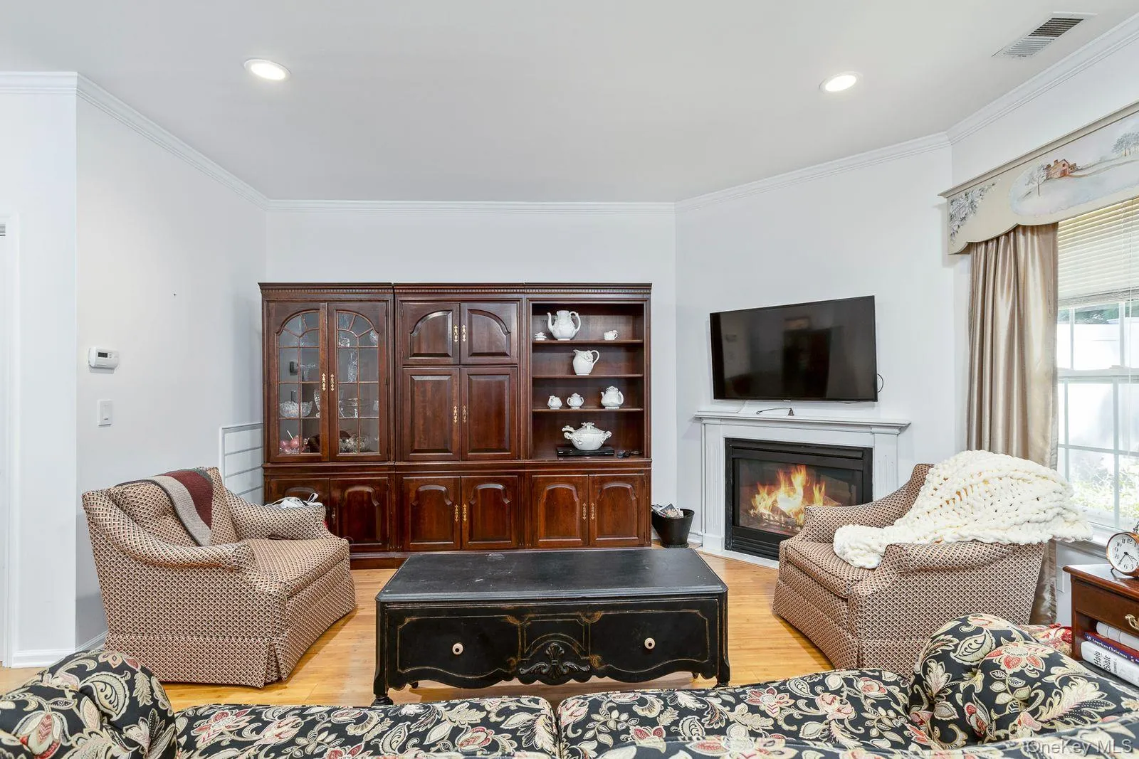 31 Willow Wood Drive, Brookhaven, NY, 2 Bedrooms Bedrooms, 6 Rooms Rooms,2 BathroomsBathrooms,Residential,For Rent,Willow Wood,0,1051337 31 Willow Wood Drive, Brookhaven, NY, 2 Bedrooms Bedrooms, 6 Rooms Rooms,2 BathroomsBathrooms,Residential,For Rent,Willow Wood,0,1051337