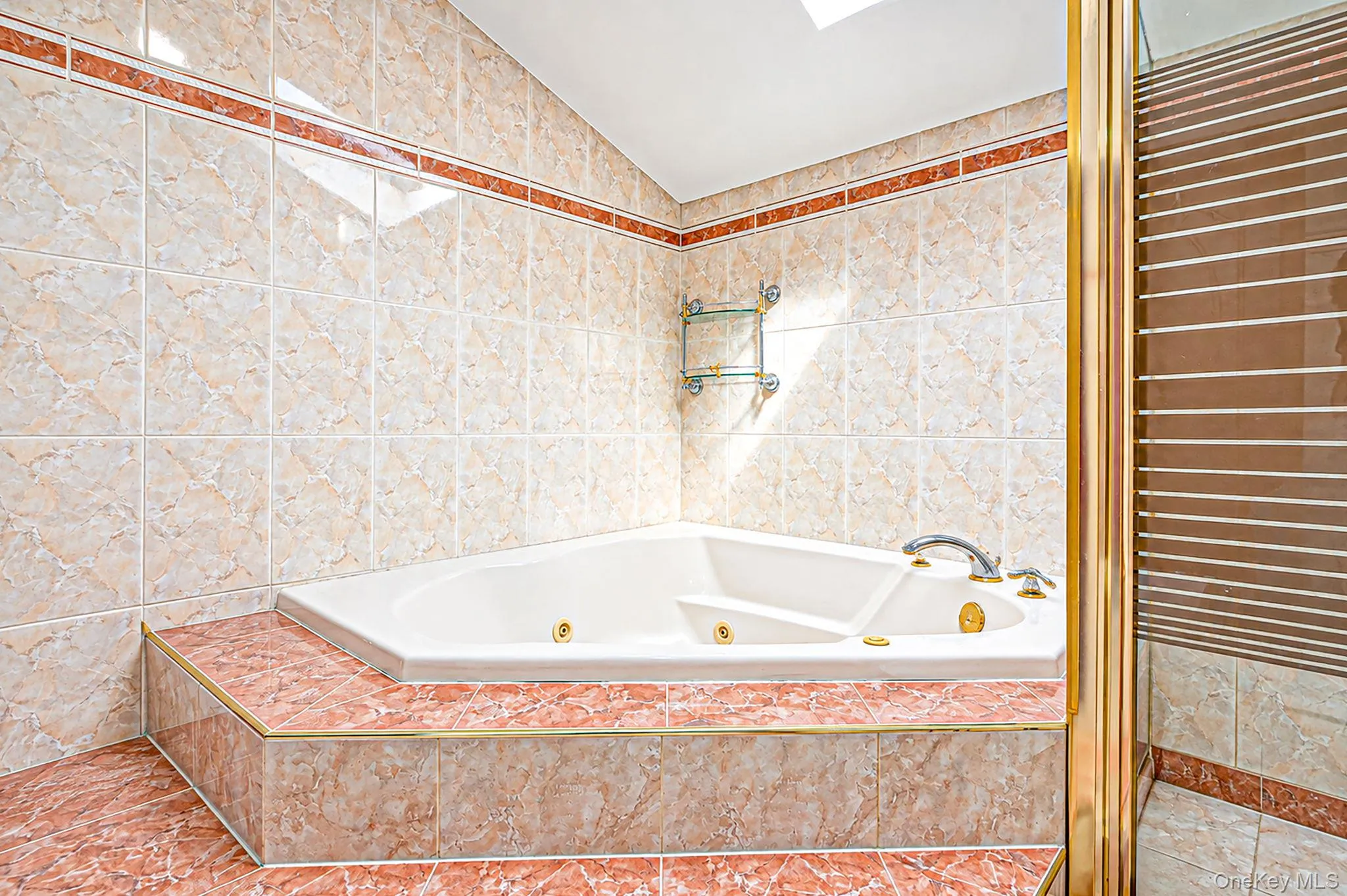 Master Bathroom Master Bathroom