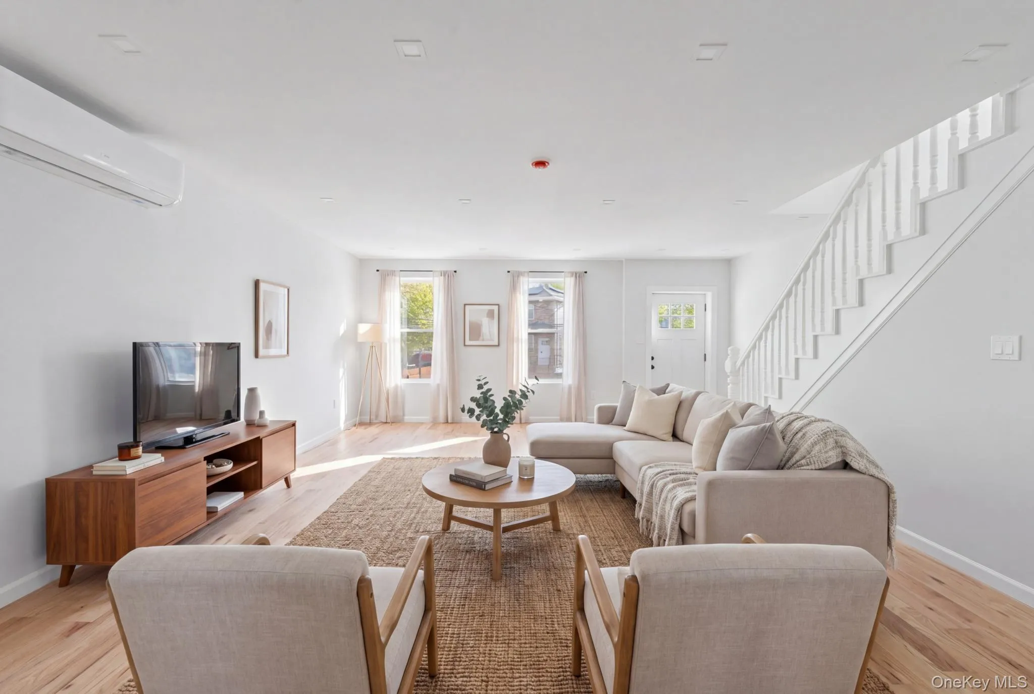4 Crosby Avenue, New York, NY, 3 Bedrooms Bedrooms, 12 Rooms Rooms,2 BathroomsBathrooms,Residential,For Rent,Crosby,0,1051347 4 Crosby Avenue, New York, NY, 3 Bedrooms Bedrooms, 12 Rooms Rooms,2 BathroomsBathrooms,Residential,For Rent,Crosby,0,1051347